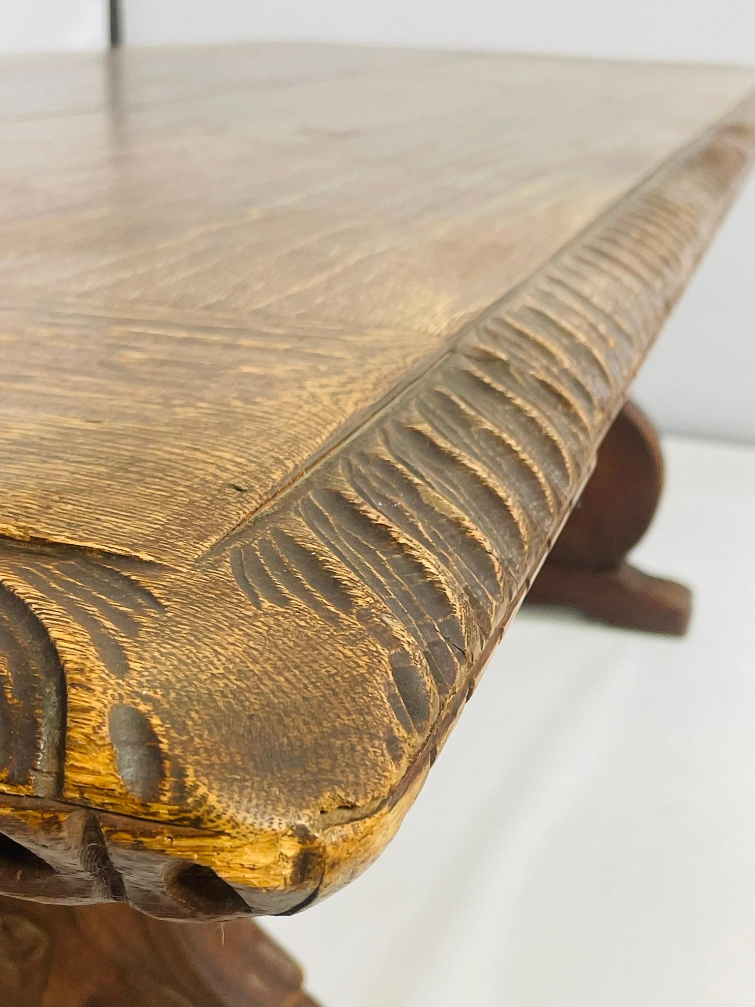 Large Mission Style Dining Table in Solid Wood In Good Condition For Sale In Los Angeles, CA