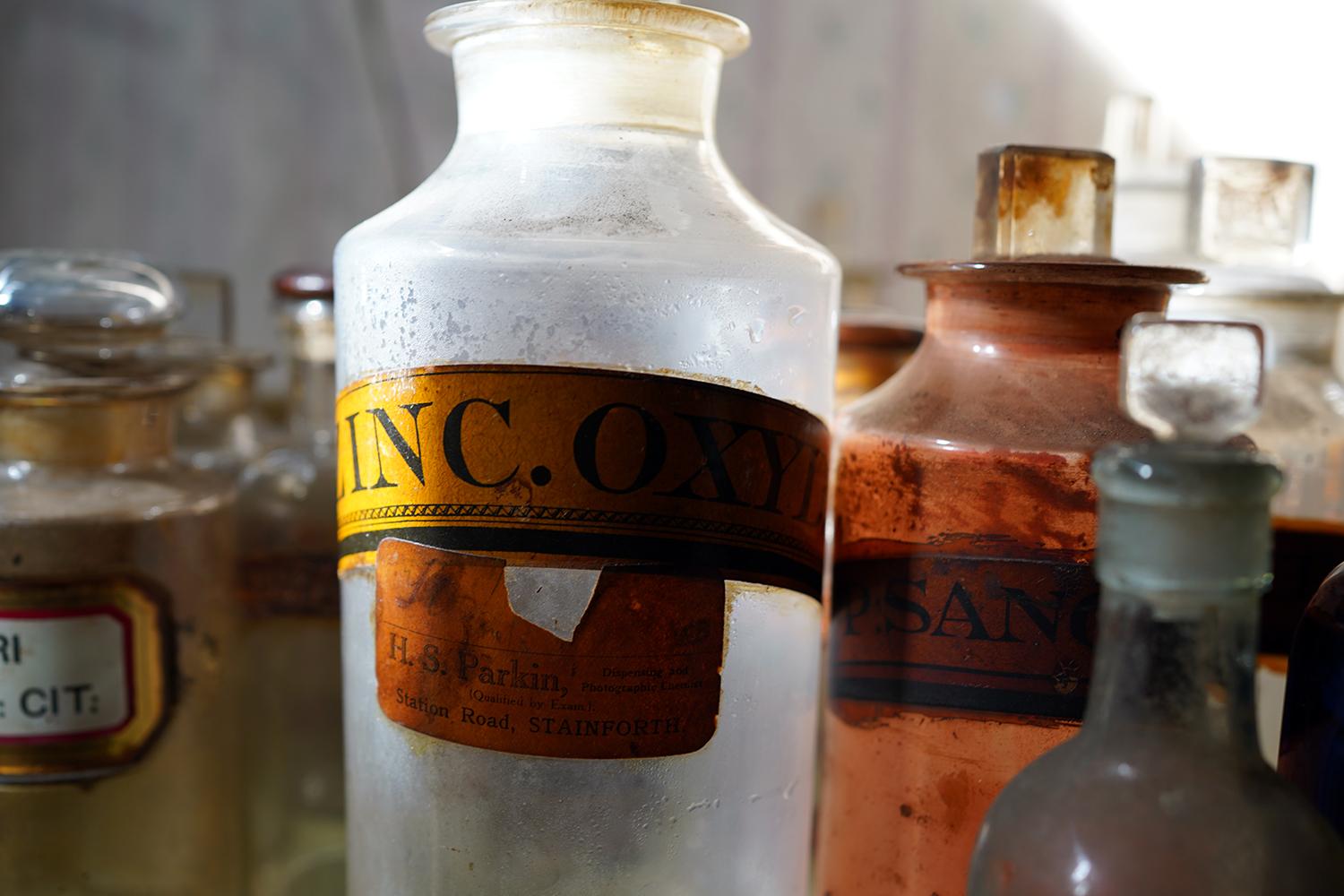 Large Mixed Collection of Forty-Four 19thC-20thC Glass Apothecary Bottles For Sale 5