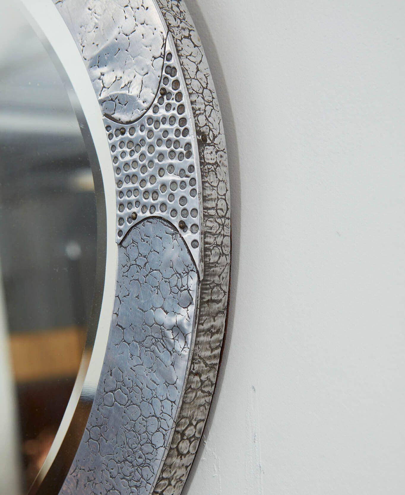Großer ovaler Arts and Crafts-Spiegel aus gemischtem Metall (Englisch) im Angebot
