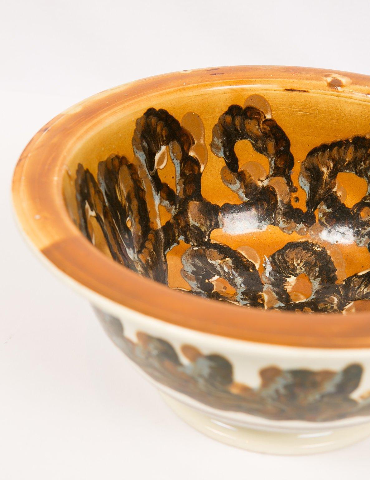 English Large Mochaware Bowl with Both Cable and Marbled Decoration