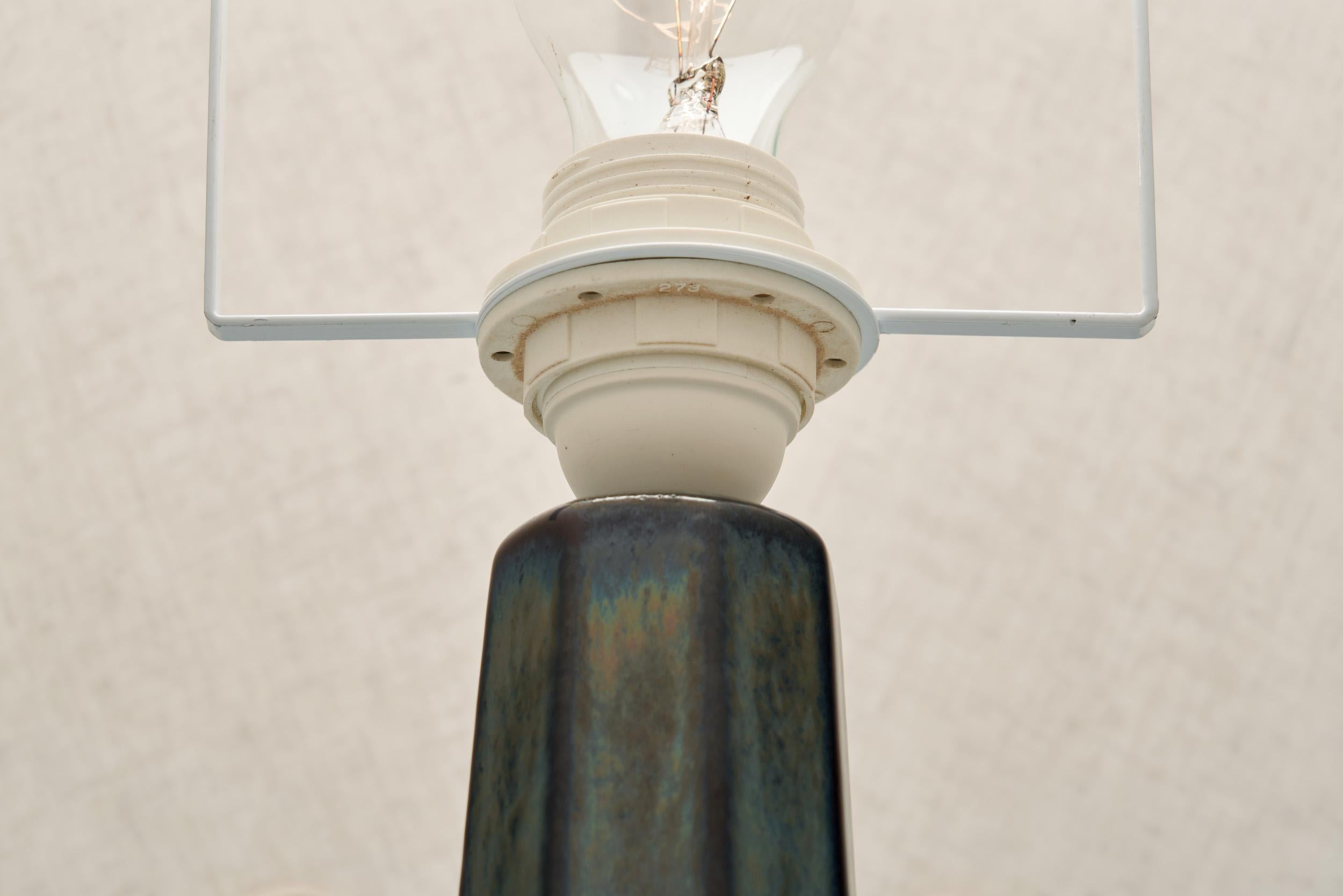 Grande lampe de table en céramique Model No 