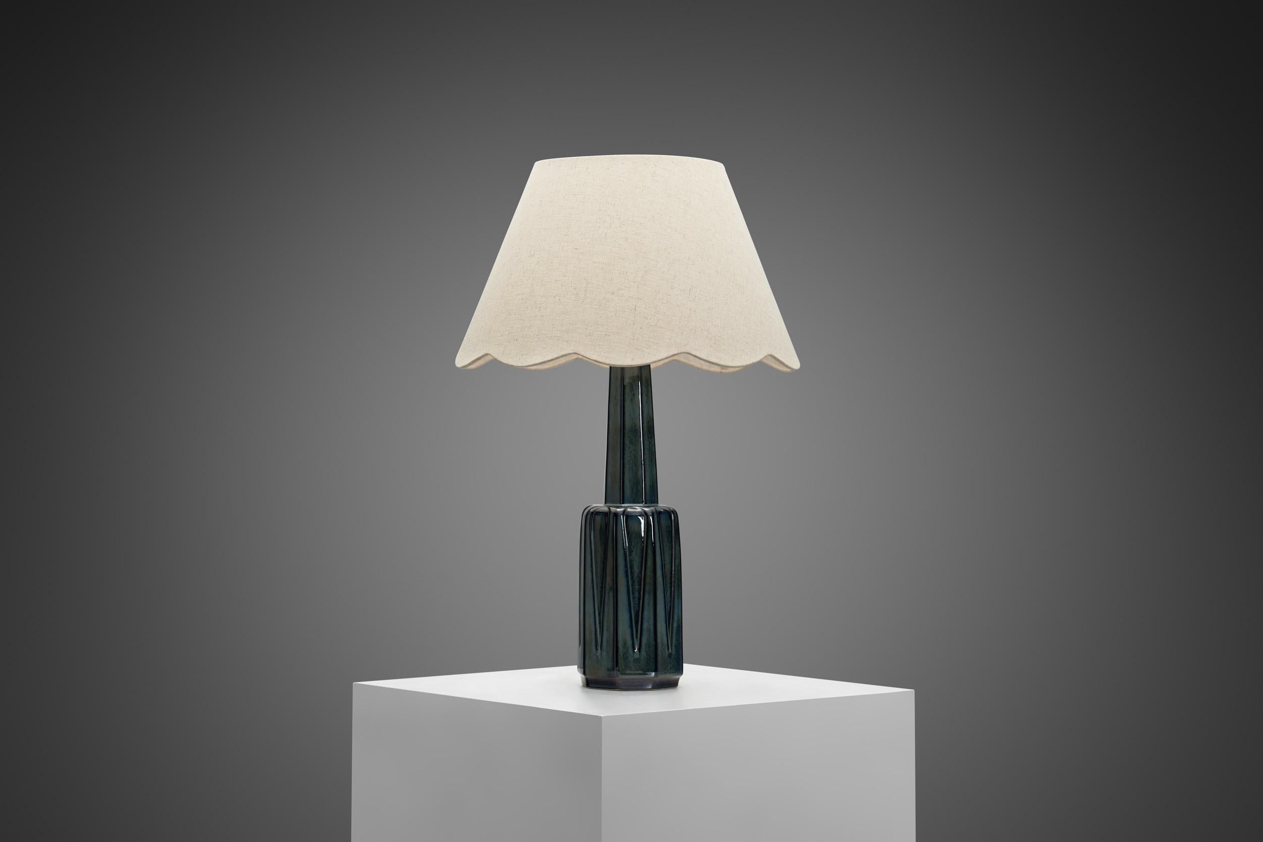 Céramique Grande lampe de table en céramique Model No 