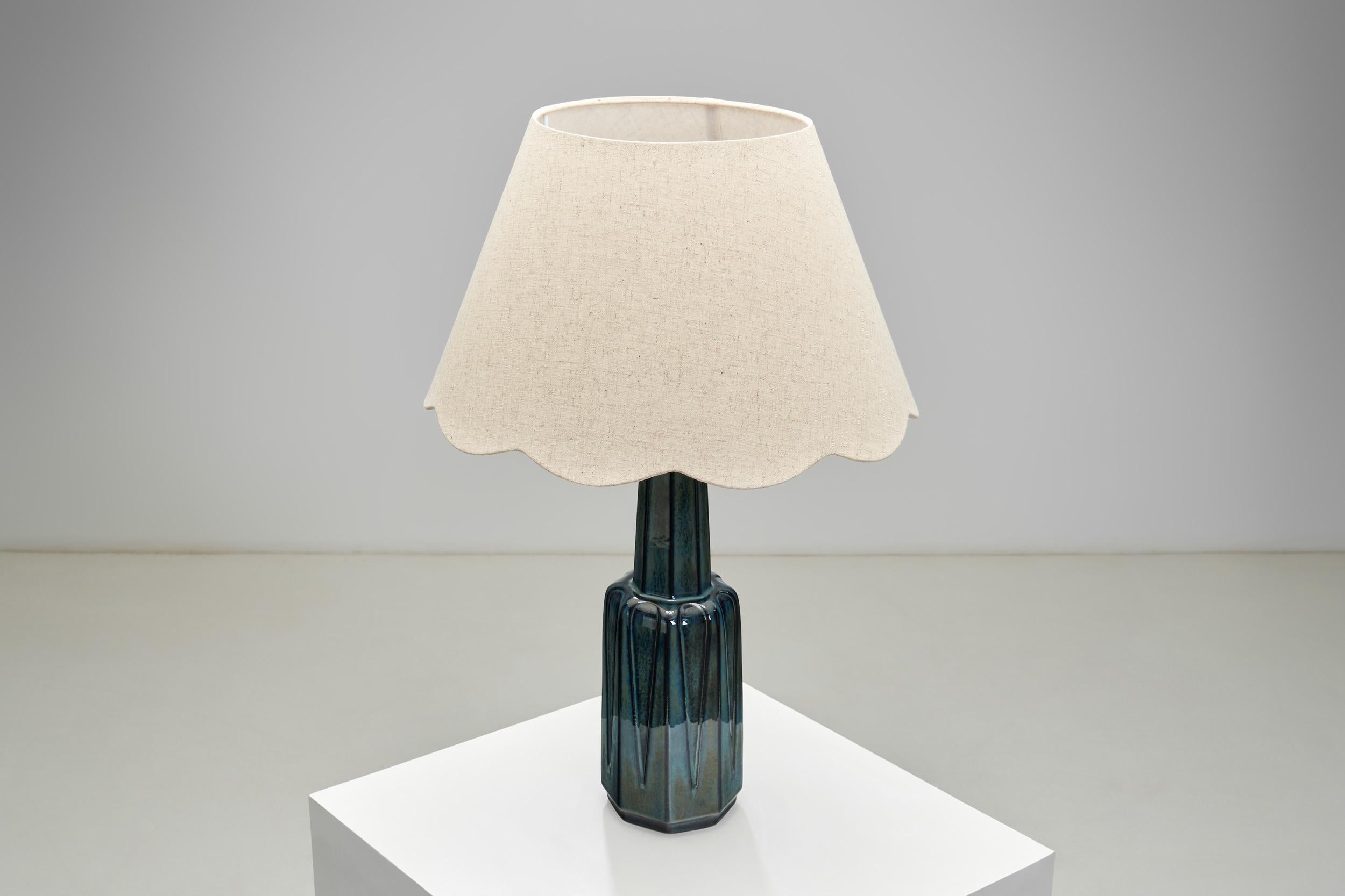 Grande lampe de table en céramique Model No 