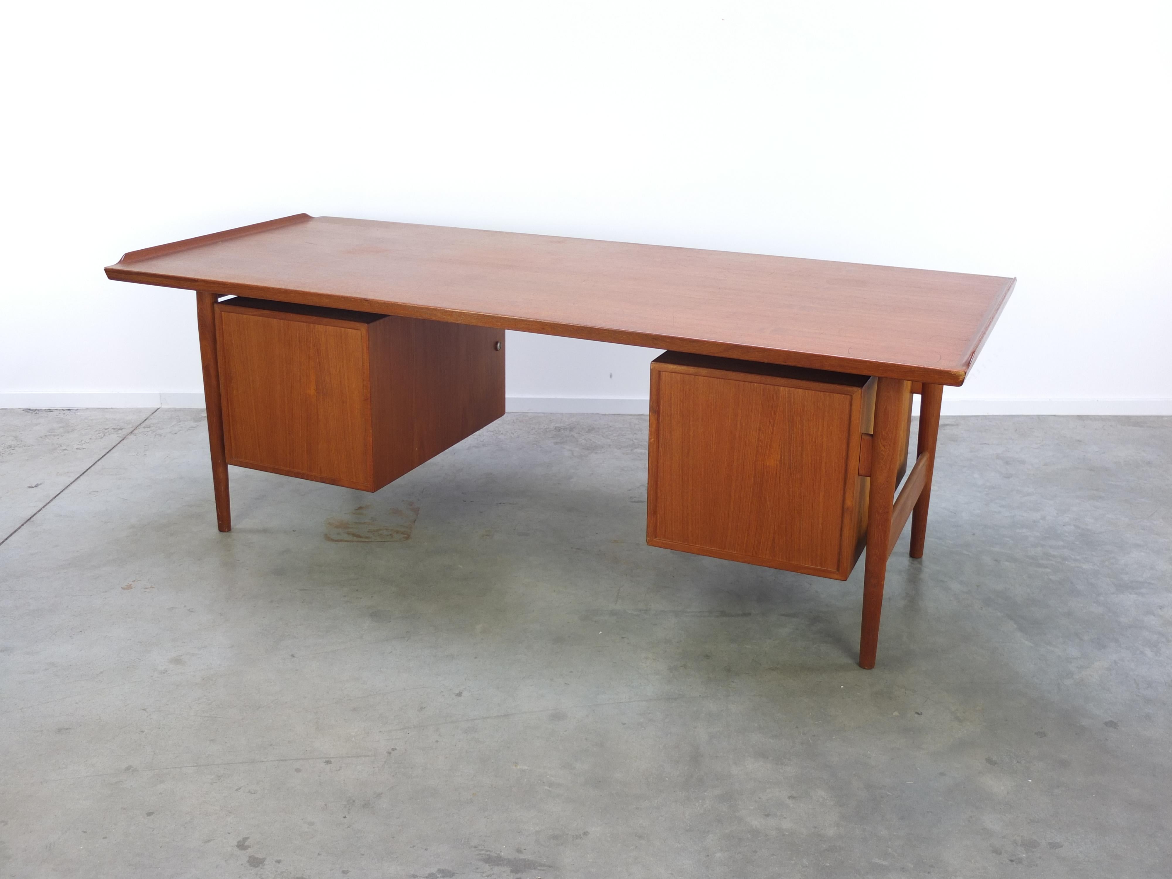 Danish Large 'Model 207' Executive Teak Desk by Arne Vodder for Sibast Furniture, 1950s