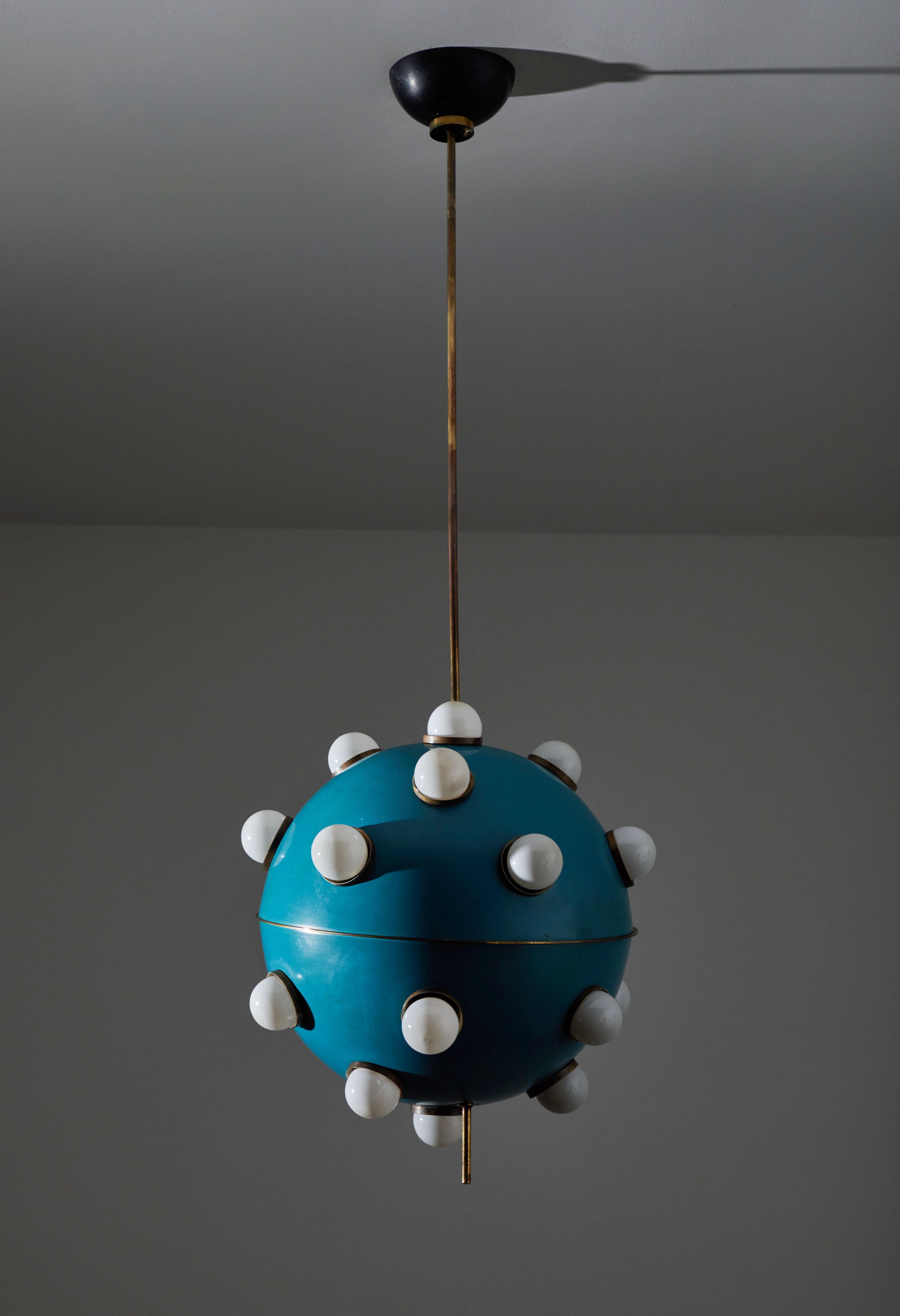 Large model 551 pendant by Oscar Torlasco for Lumi. Designed and manufactured in Italy, circa 1960s. Original enameled metal, brass hardware. Original canopy. Rewired for US junction boxes. Takes 20 E14 15w maximum bulbs.