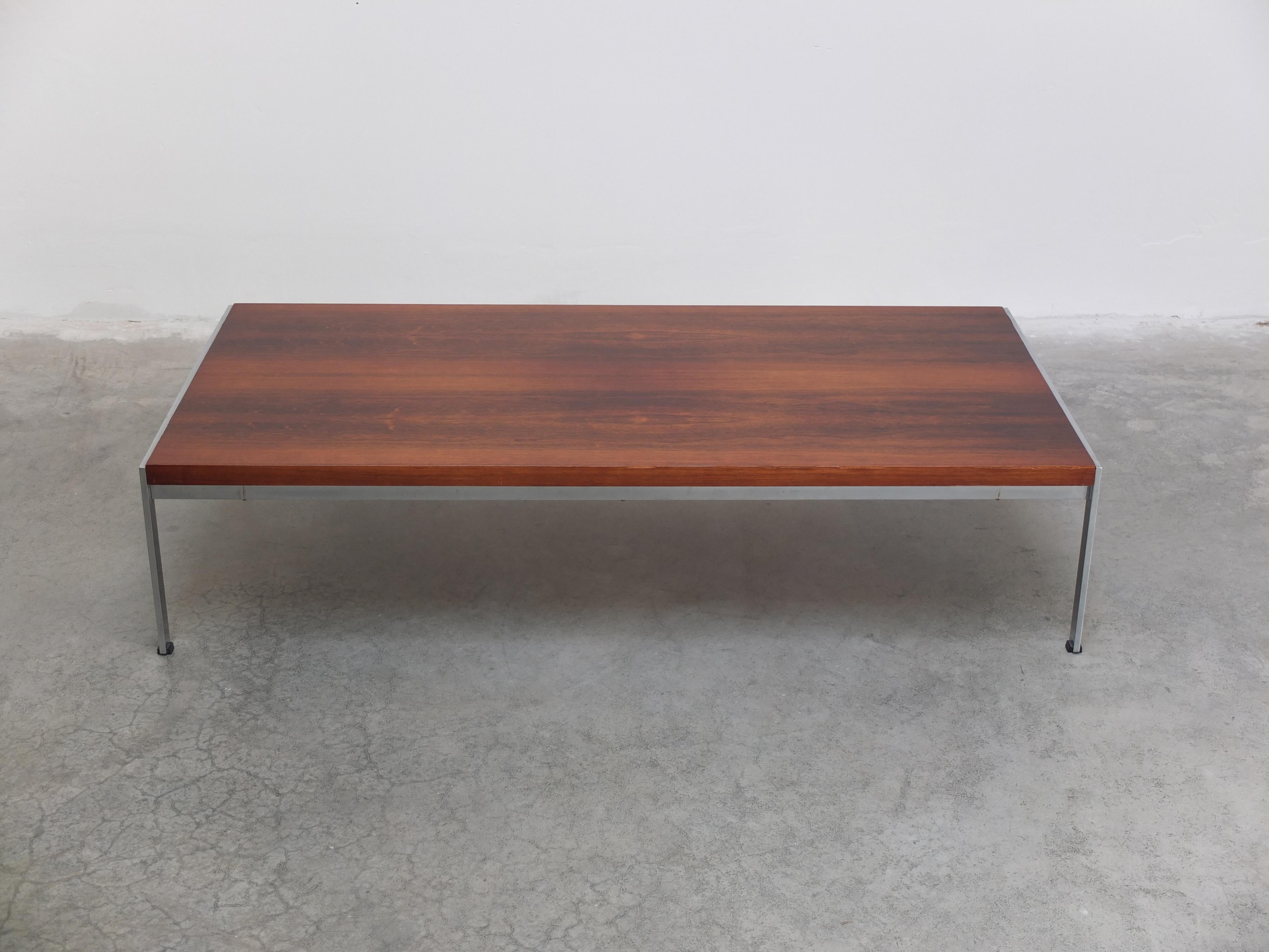 Mid-Century Modern Large 'Model 867' Coffee Table by Kho Liang Ie for Artifort, 1958 For Sale