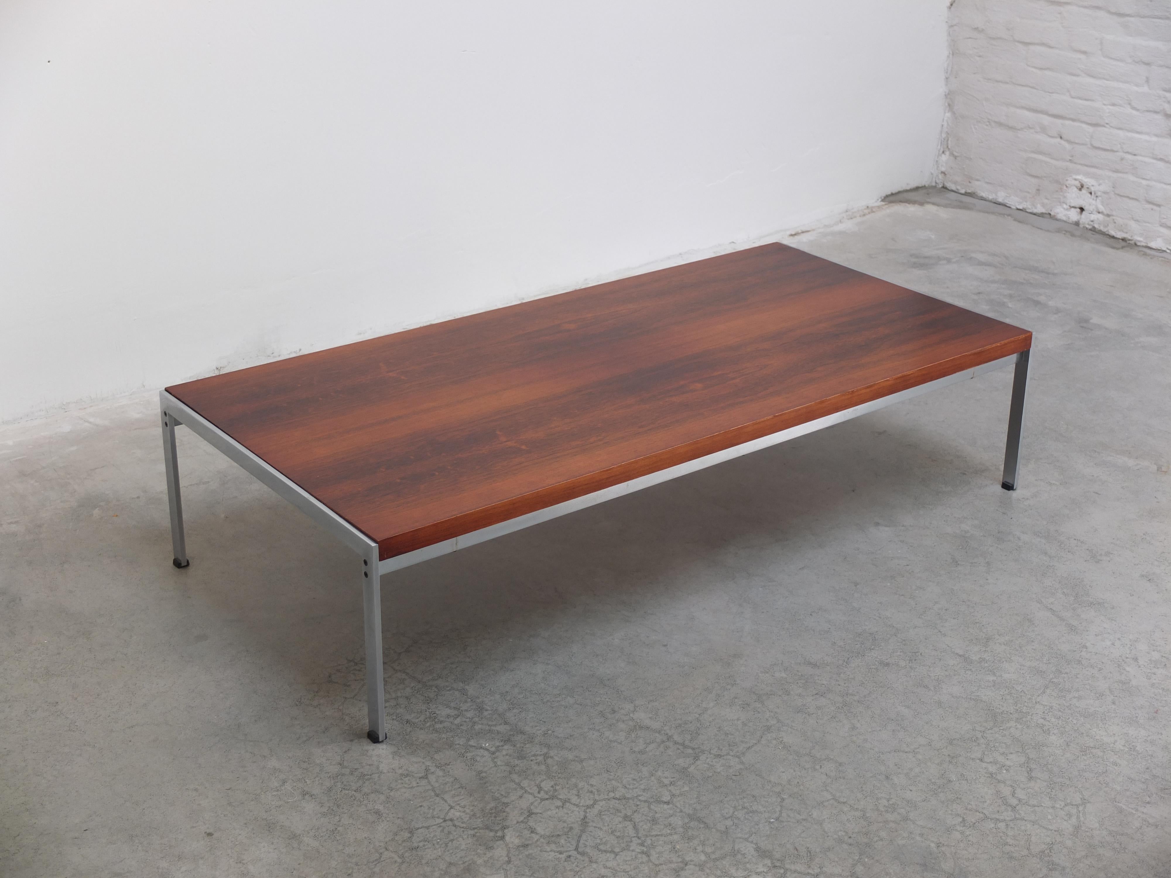 Large 'Model 867' Coffee Table by Kho Liang Ie for Artifort, 1958 In Good Condition For Sale In Antwerpen, VAN