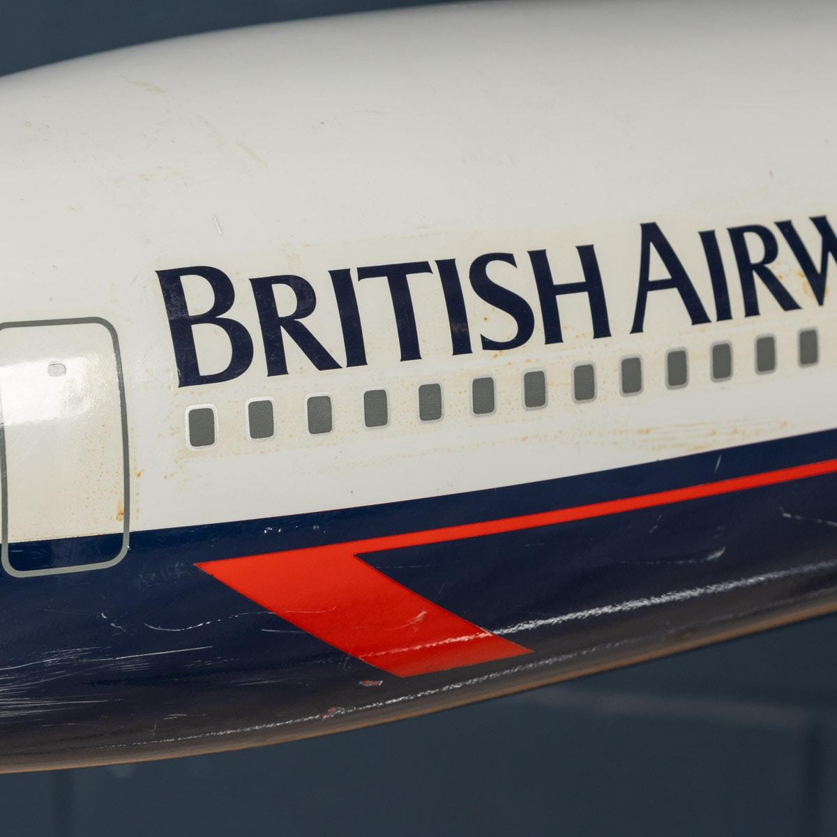 Grand modèle réduit d'avion Tristar avec un porteur « Landor » de British Airways, Angleterre en vente 4