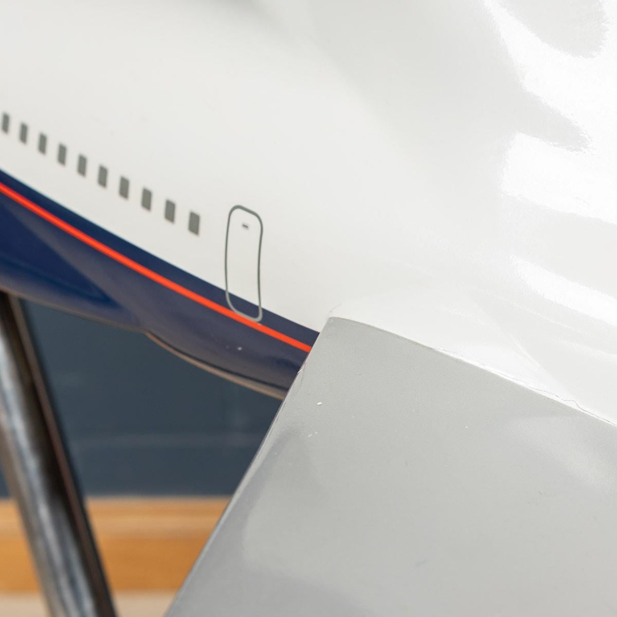 Grand modèle réduit d'avion Tristar avec un porteur « Landor » de British Airways, Angleterre en vente 5