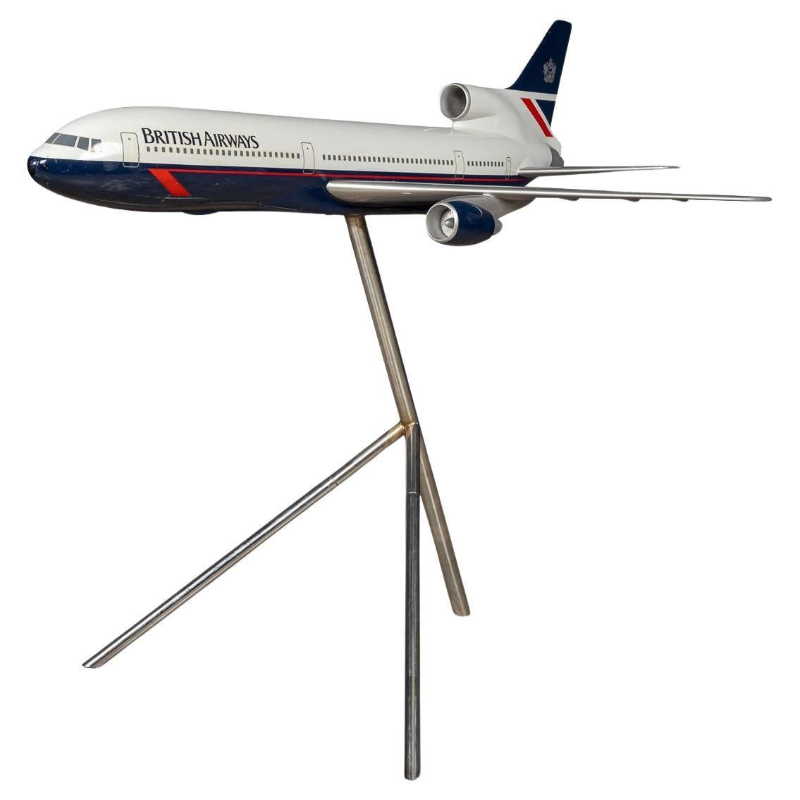 Grand modèle réduit d'avion Tristar avec un porteur « Landor » de British Airways, Angleterre en vente
