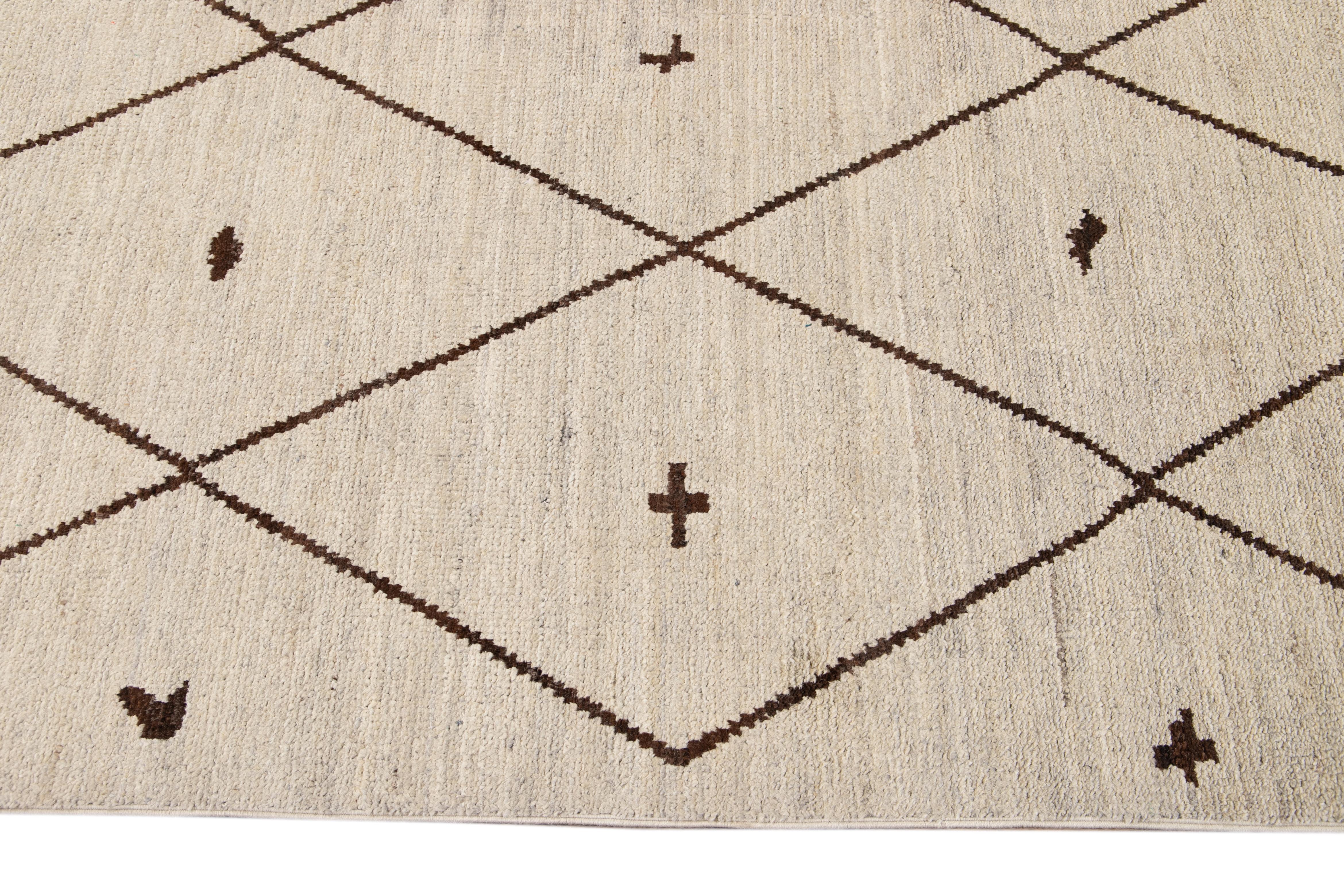 Alfombra moderna bereber grande de lana de estilo marroquí en venta 6