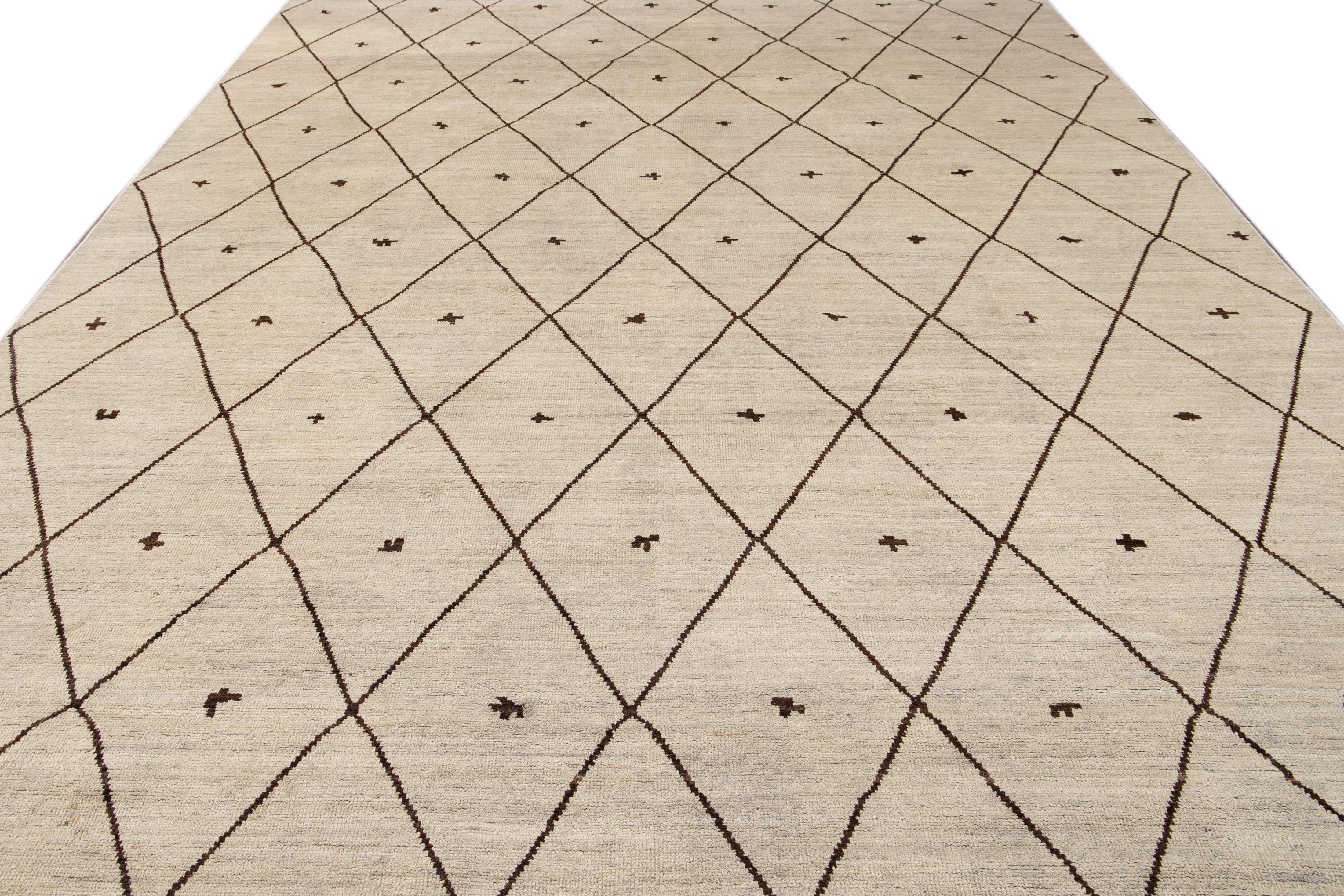 Alfombra moderna bereber grande de lana de estilo marroquí Anudado a mano en venta