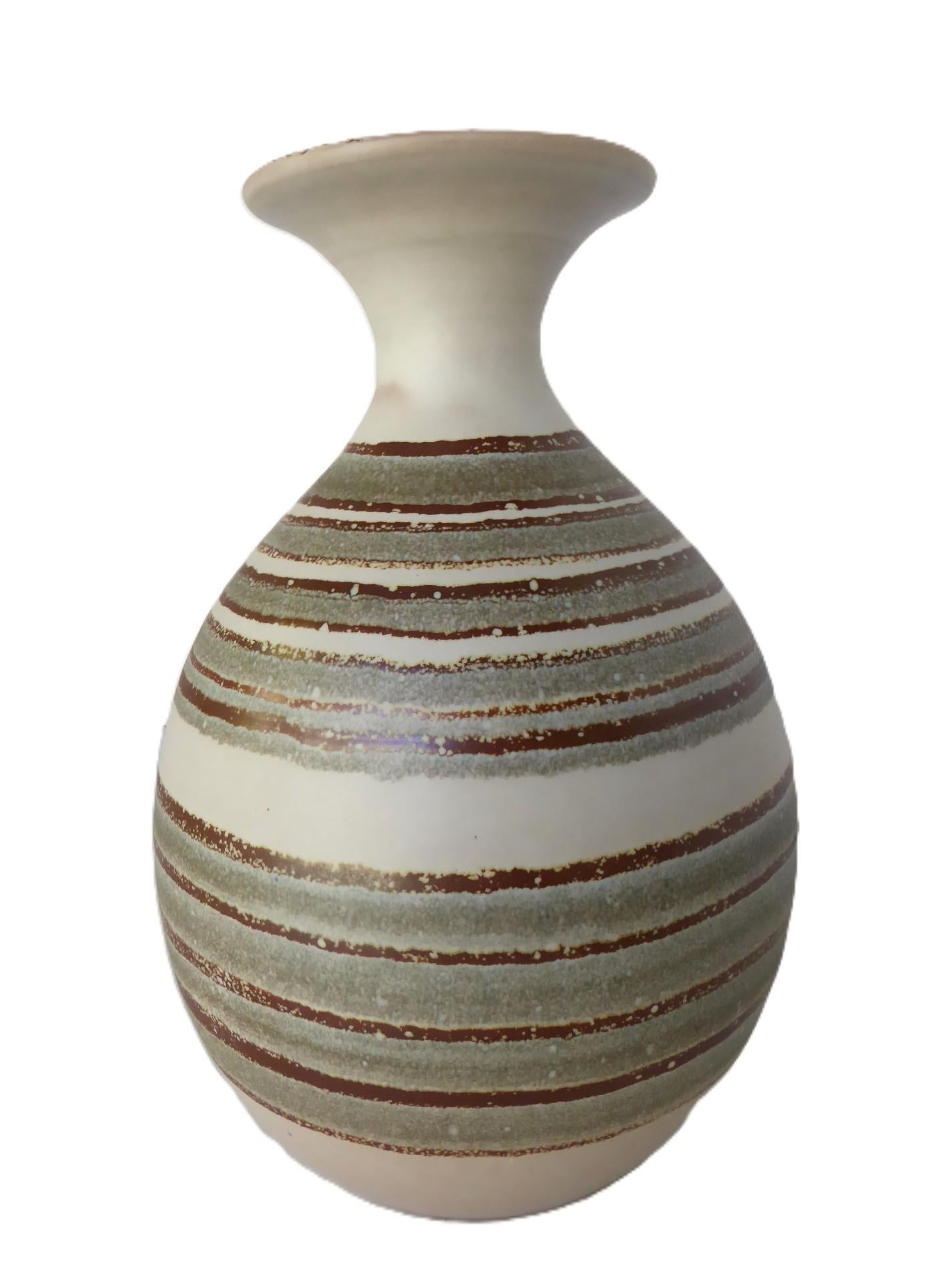 Espagnol Grand vase moderne en céramique de Mary Gumà Céramiste catalane Espagne 1980 en vente