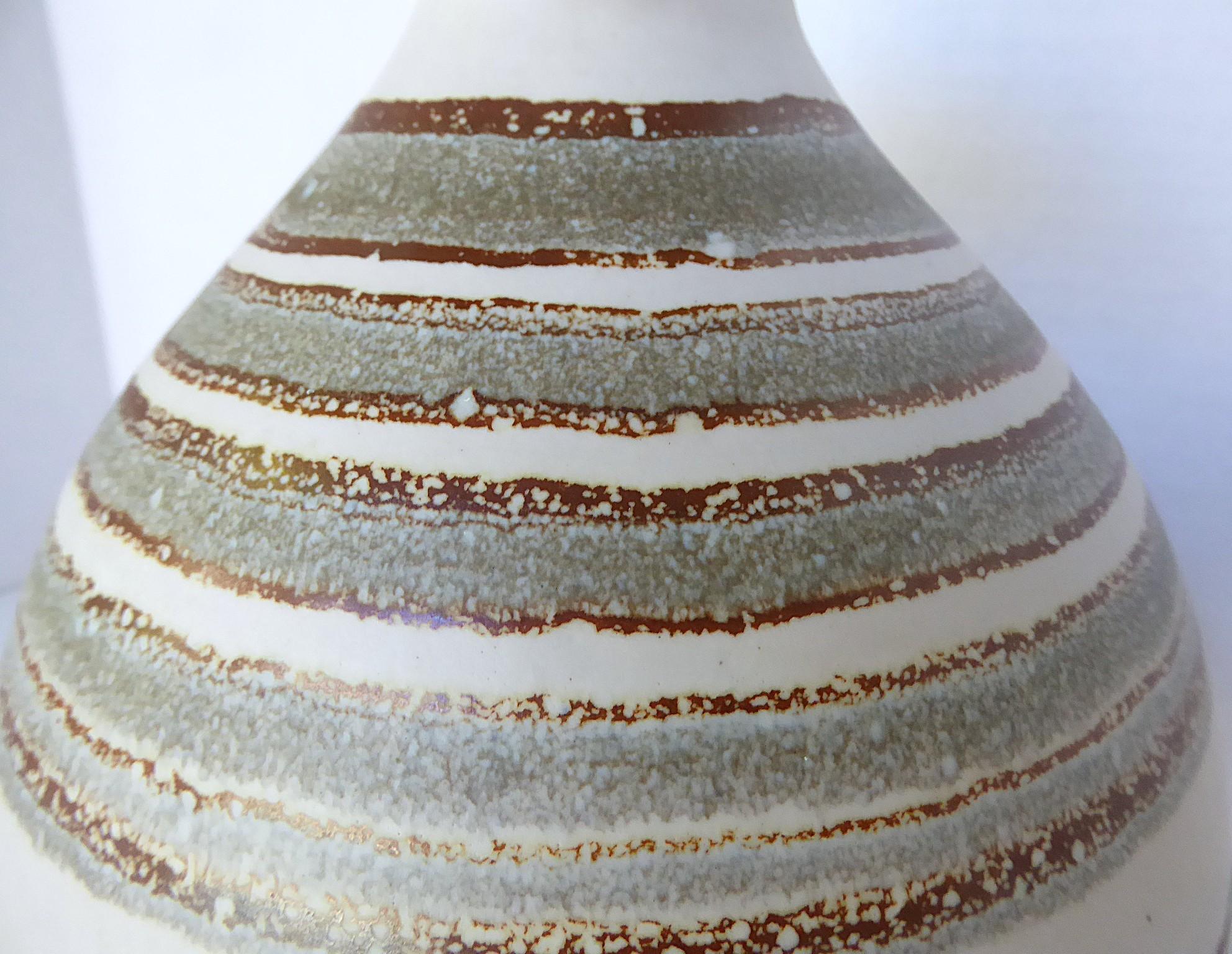 Fait main Grand vase moderne en céramique de Mary Gumà Céramiste catalane Espagne 1980 en vente