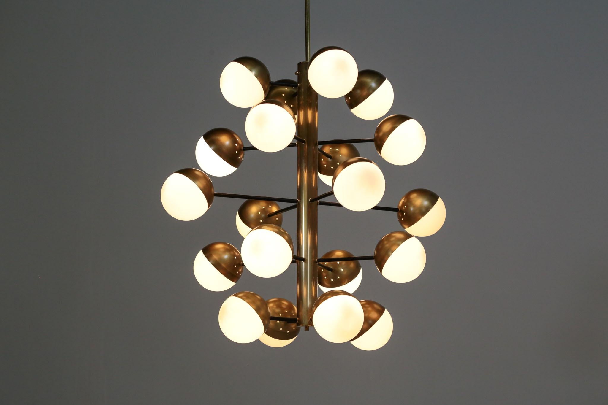 Really nice cloud modern chandelier, structure in brass with 20 opaline globes.
Massive chandelier in the style of Stilnovo. 
Artisanal work.
E14 bulb.
