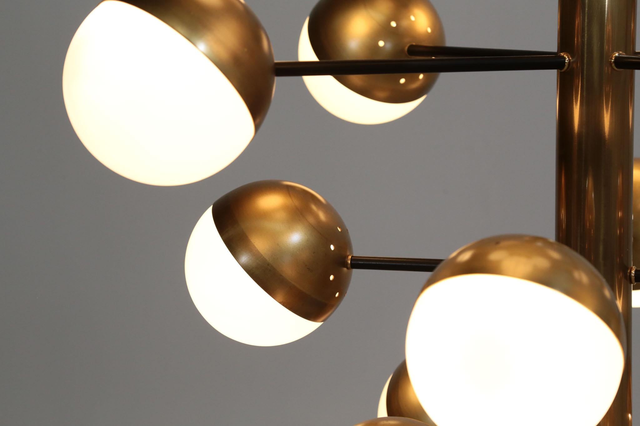 Grand lustre moderne italien à 20 lumières avec lustre de style Stilnovo en vente 2