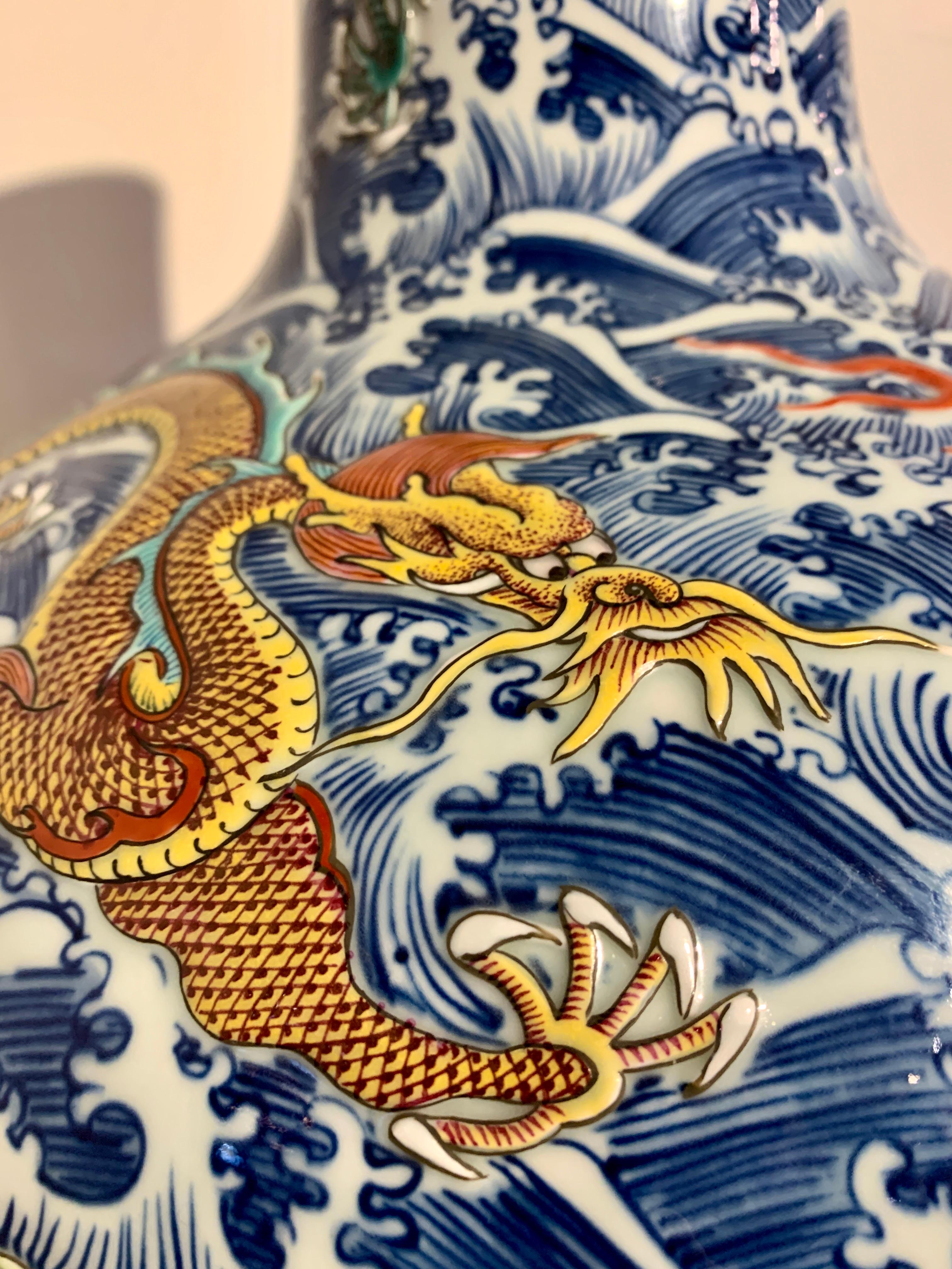 Hardwood Large Modern Chinese Porcelain Nine Dragon Vase on Wood Stand, China For Sale