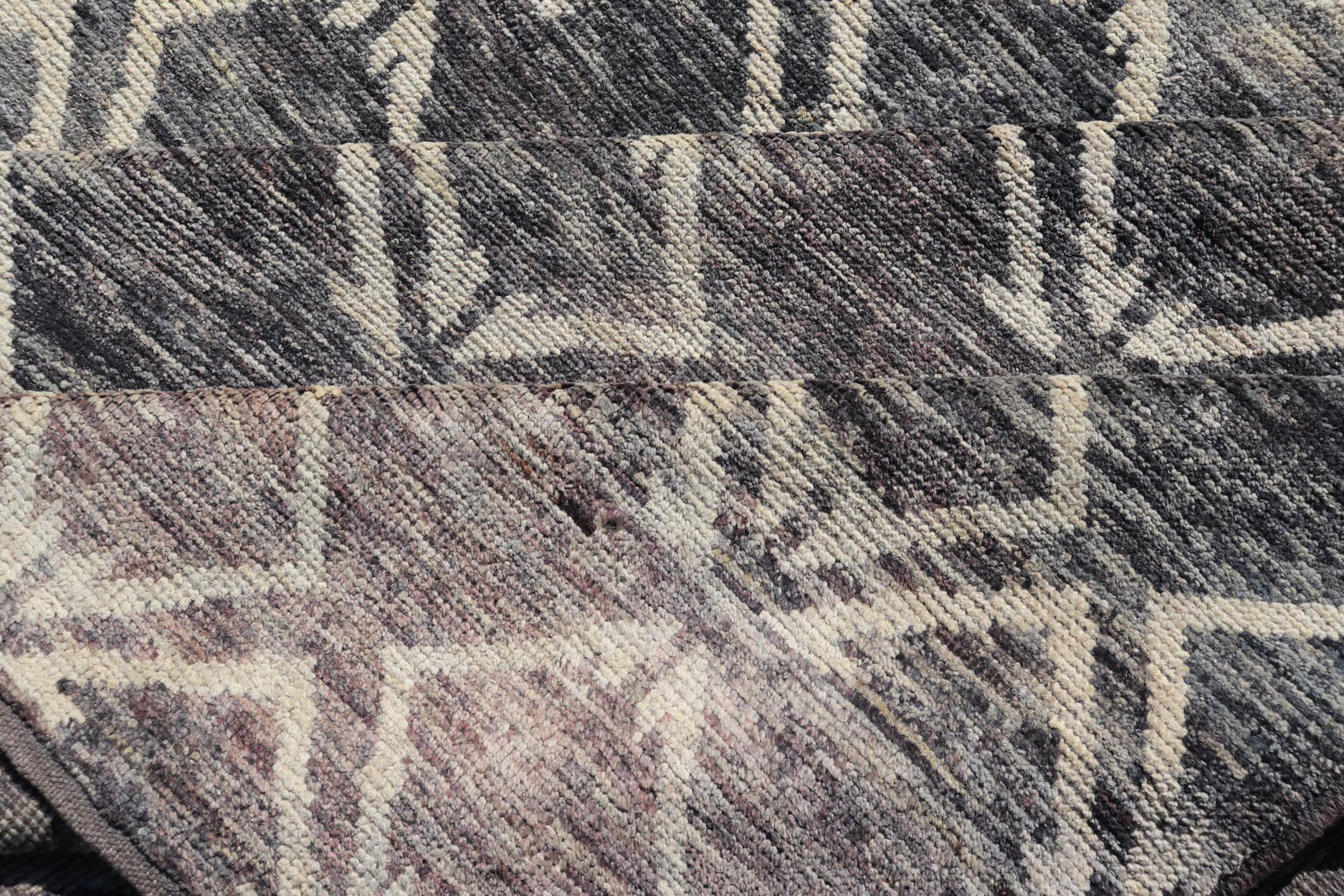 Großer Teppich im modernen Design mit komplizierten geometrischen Mustern  13' 10 x 19' 7 (21. Jahrhundert und zeitgenössisch) im Angebot
