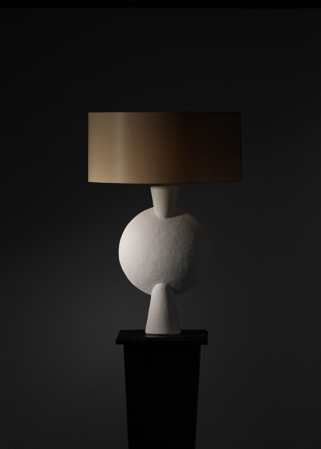 Large modern geometric plaster lamp in the style of Diego Giacometti  For Sale 3