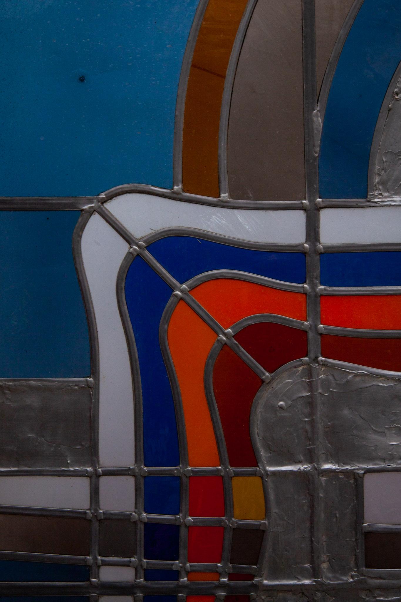 Großes modernes farbiges Glasfenster von Guy Massinon, Glasmalerei, Belgien, 1980 im Angebot 4