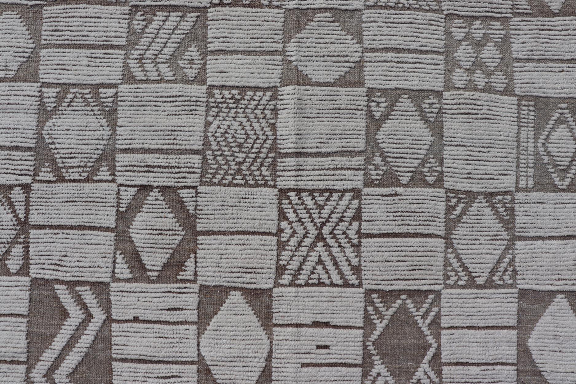 Large Modern Hand-Knotted Moroccan Rug in Wool with Sub-Geometric 11'6 x 18'3 In New Condition For Sale In Atlanta, GA
