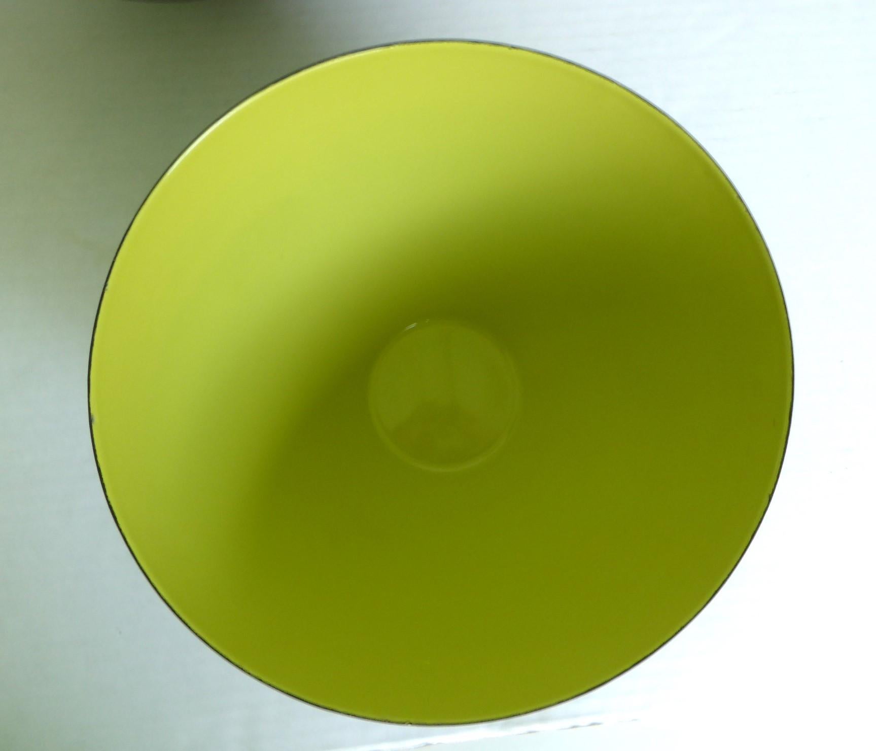 Danish Mid Century Modern large Krenit Salad Serving Bowl in Lime green designed by Herbert Krenchel and retailed by Torben Ørskov. The Krenit bowls came in 9 sizes and numerous colors.
The stamp on the bottom would sometimes rub off since the base