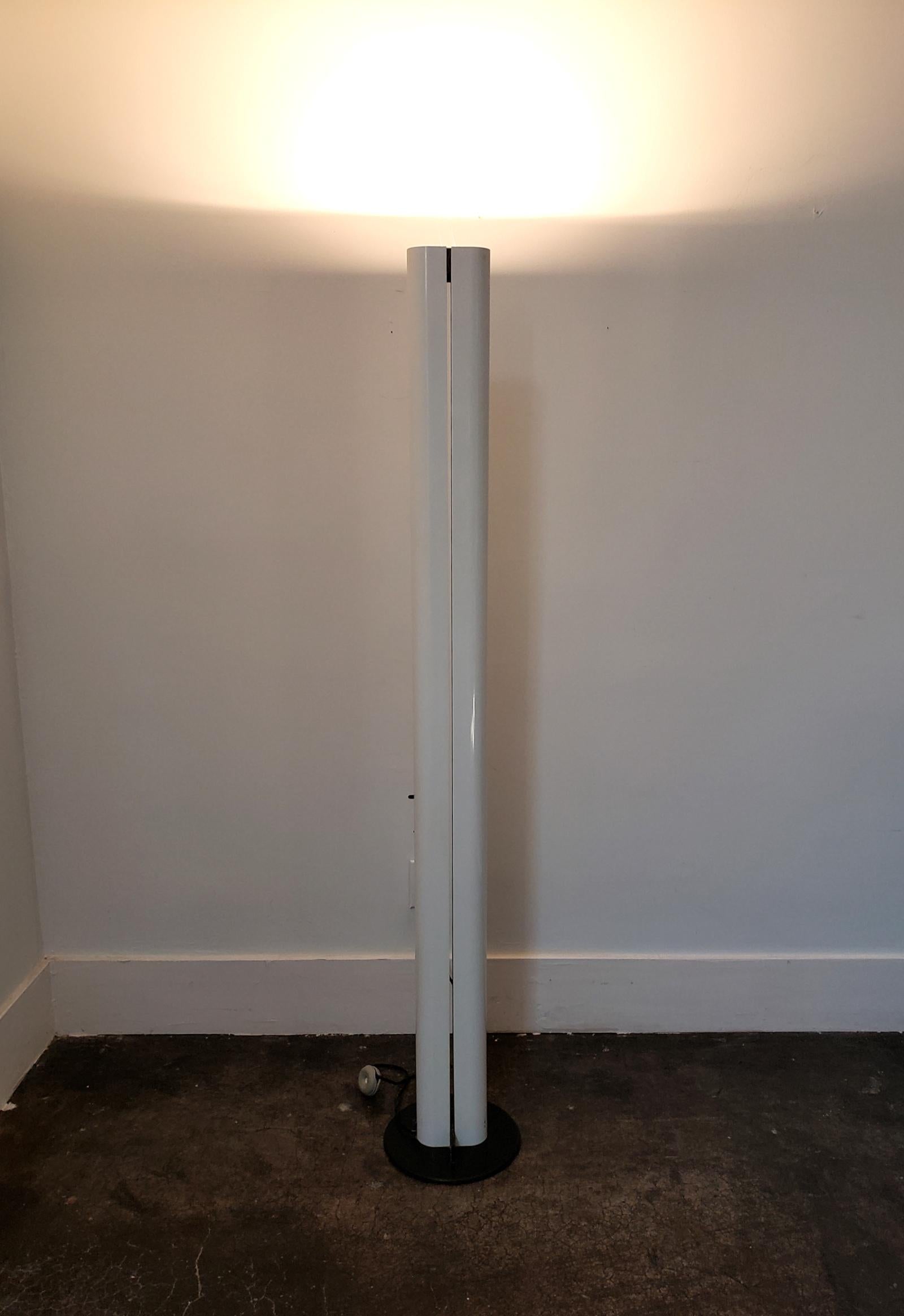 Enameled Large Modern Megaron Floor Lamp Designed by Gianfranco Frattini for Artemide For Sale