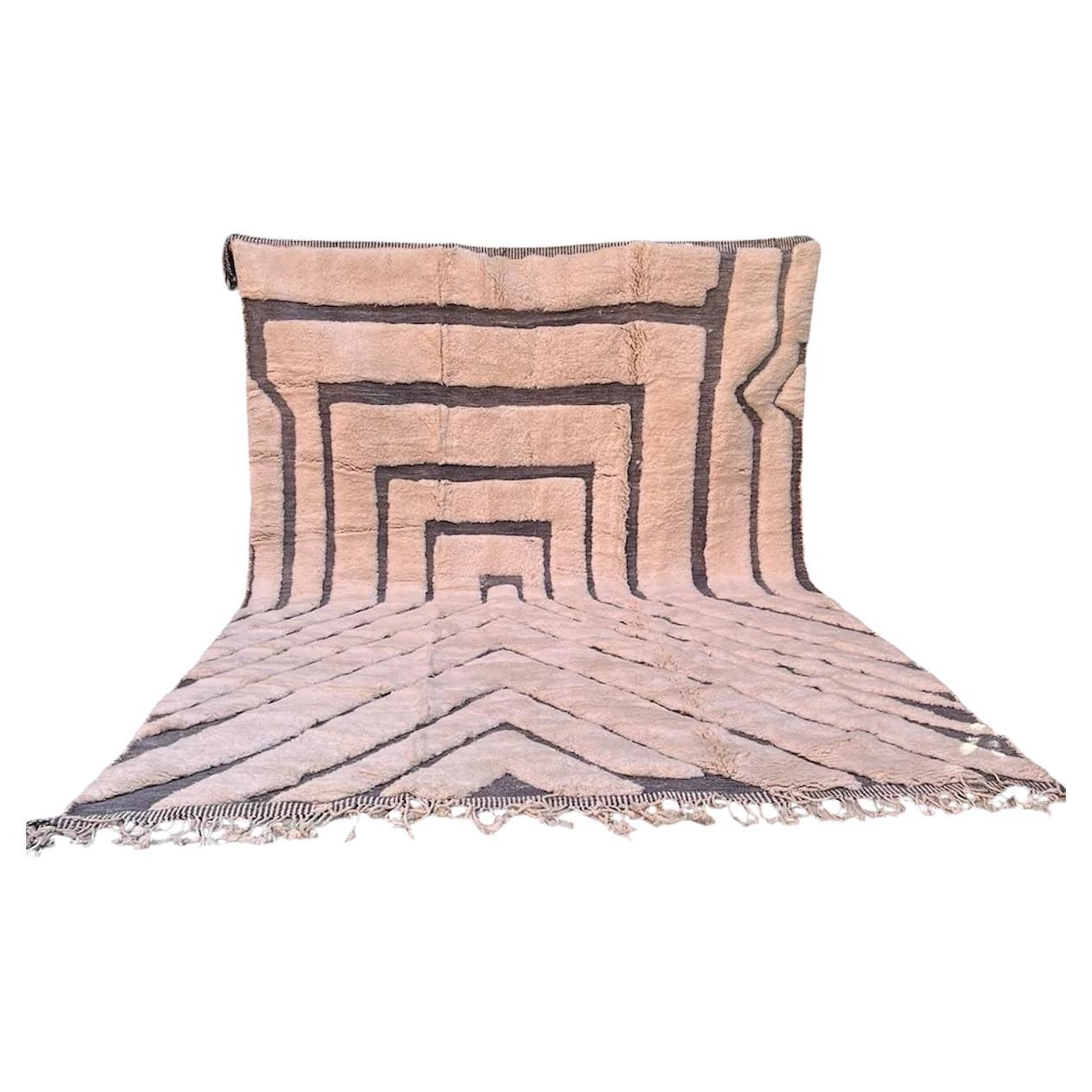 Large Modern Moroccan Beni M'Rirt Rug with Grey Engraved Design in Cream Wool