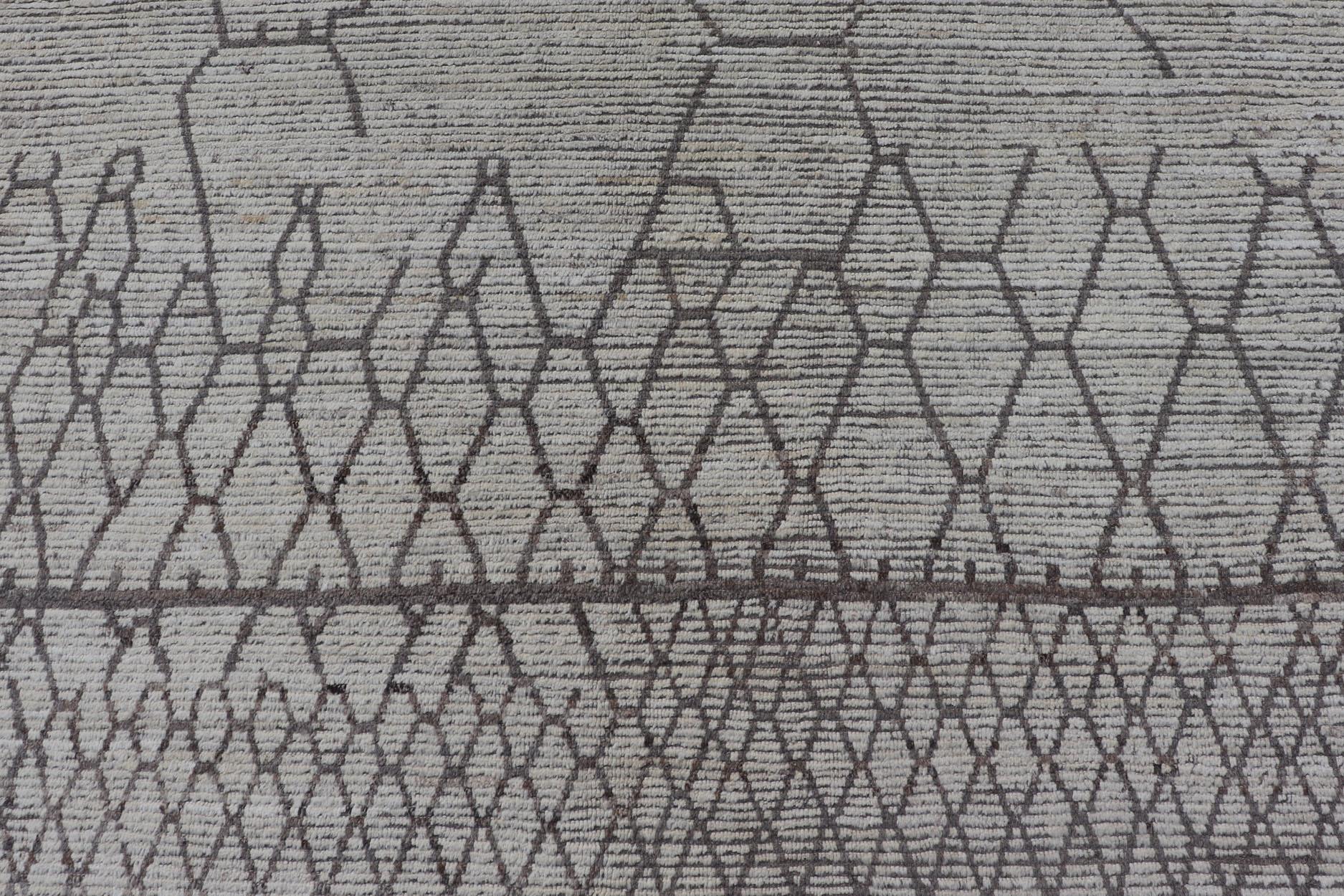 Großer moderner marokkanischer Teppich in neutralen und warmen Tönen  14'7 x 16'5 (Moderne) im Angebot
