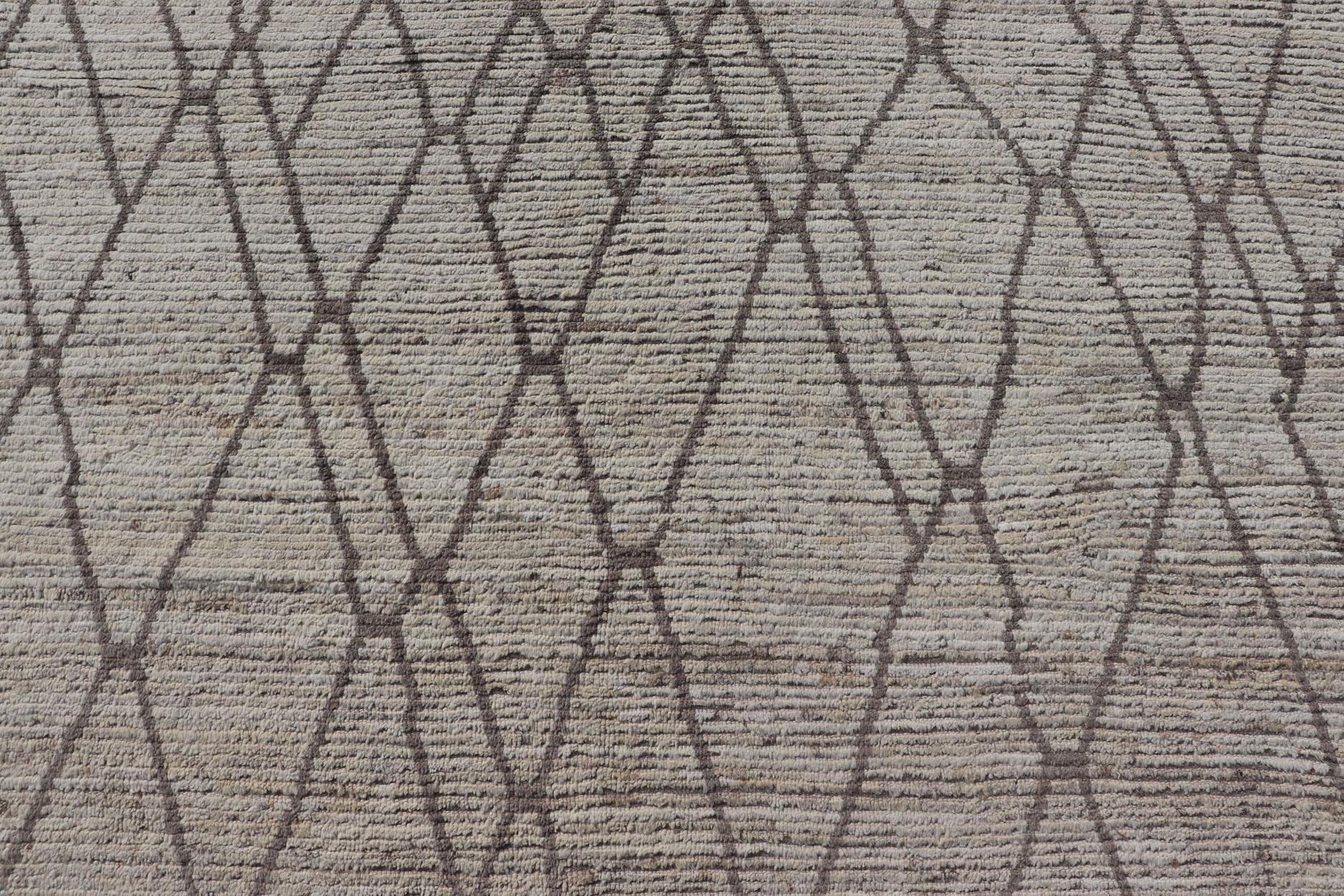 Großer moderner marokkanischer Teppich in neutralen und warmen Tönen  14'7 x 16'5 im Zustand „Neu“ im Angebot in Atlanta, GA