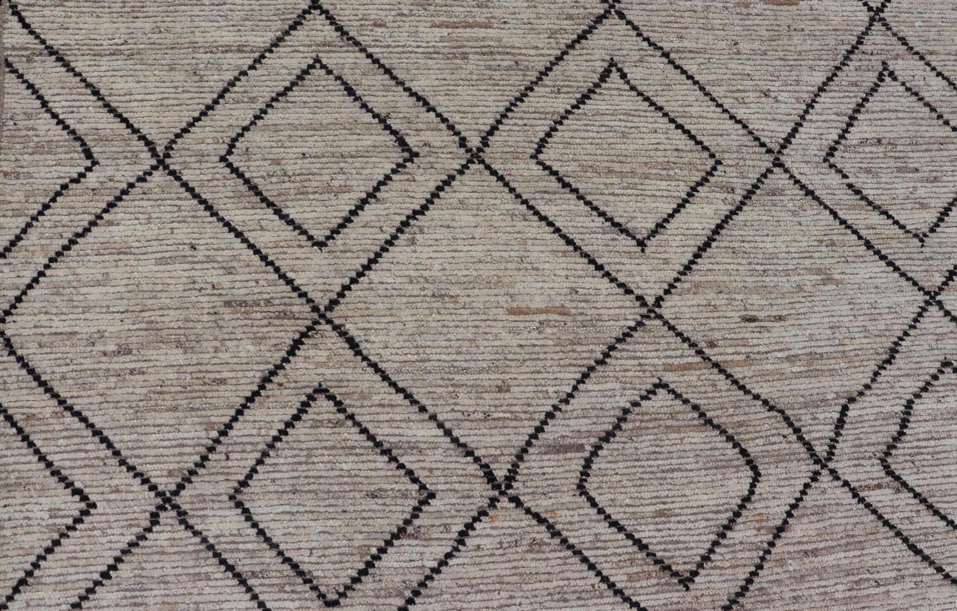 Large Modern Moroccan Rug with Tribal Diamond Design in Cream and Charcoal For Sale 3