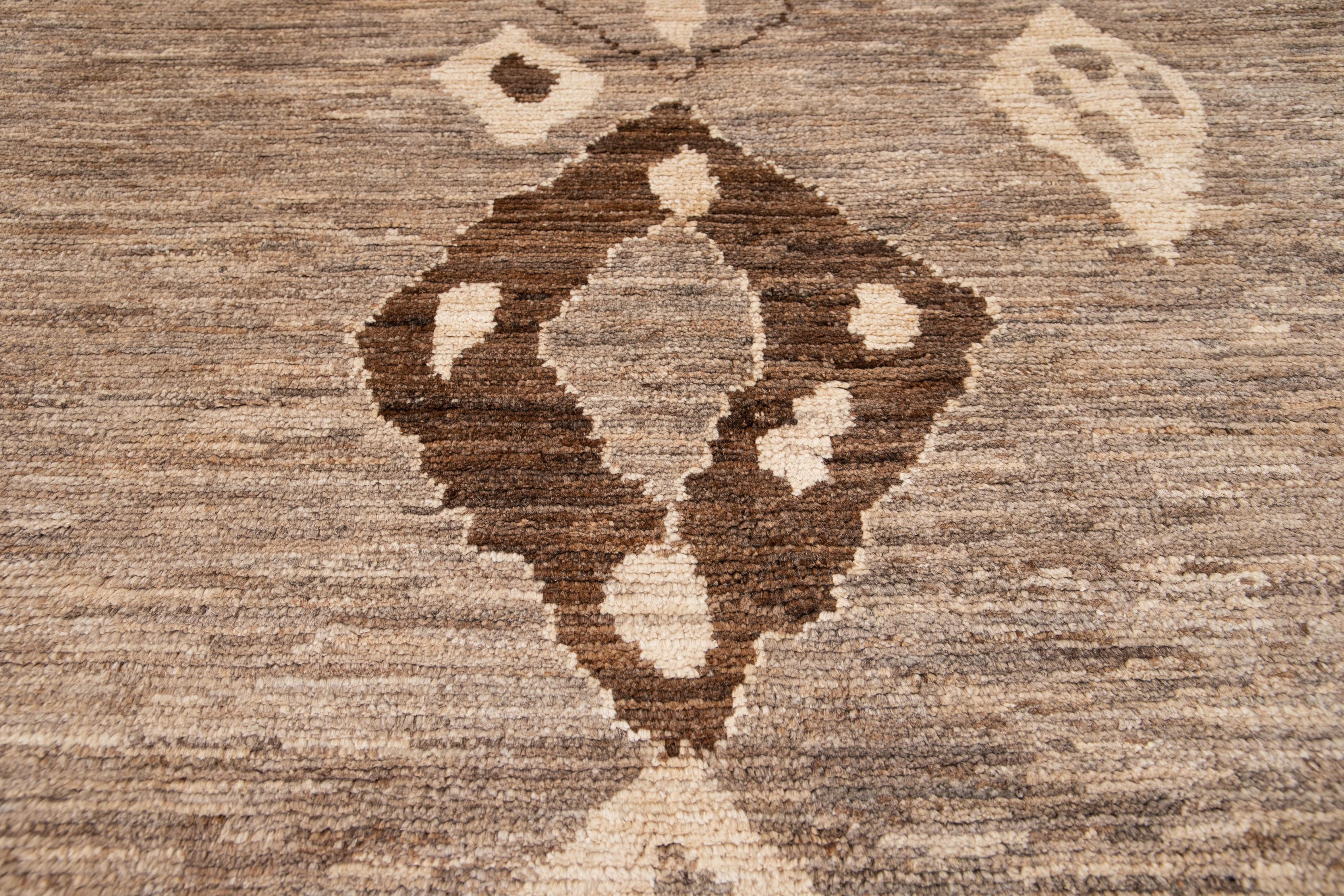 Large Modern Moroccan-Style Tribal Wool Rug For Sale 11