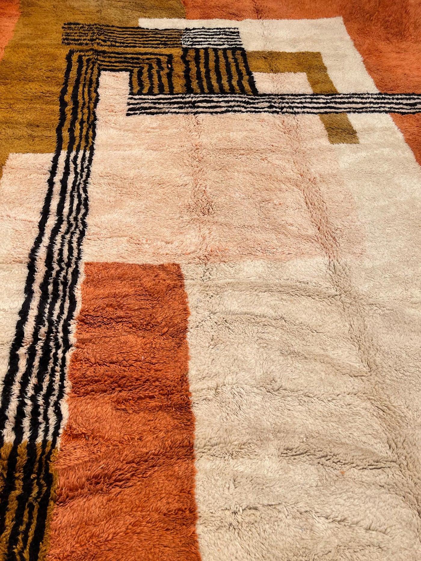 Large Modern Moroccan Wool Beni M'Rirt Rug with Abstract Graphic Line Design In New Condition For Sale In Los Angeles, CA