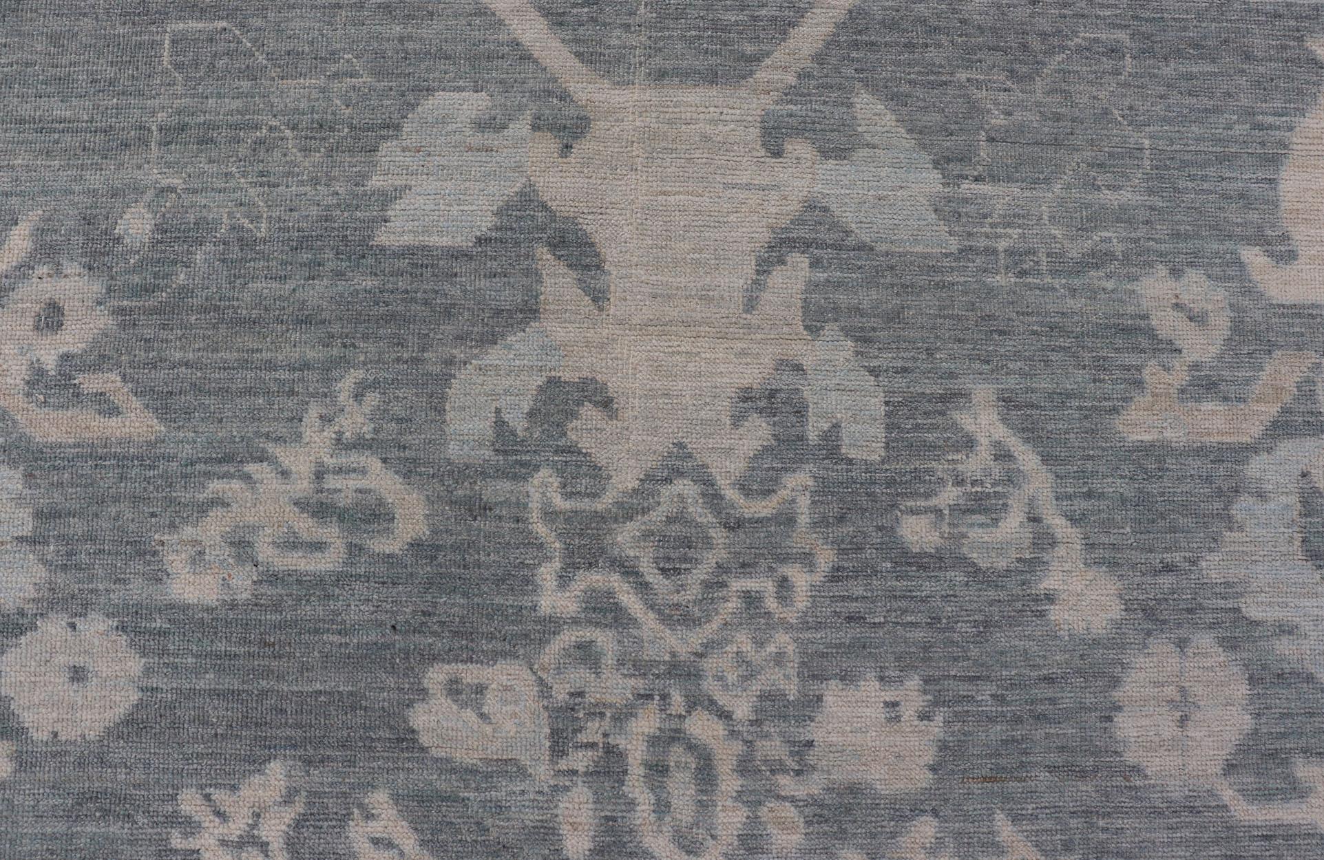 Large Modern Oushak Rug with Muted Tones of Blue, Gray, and Cream In New Condition For Sale In Atlanta, GA