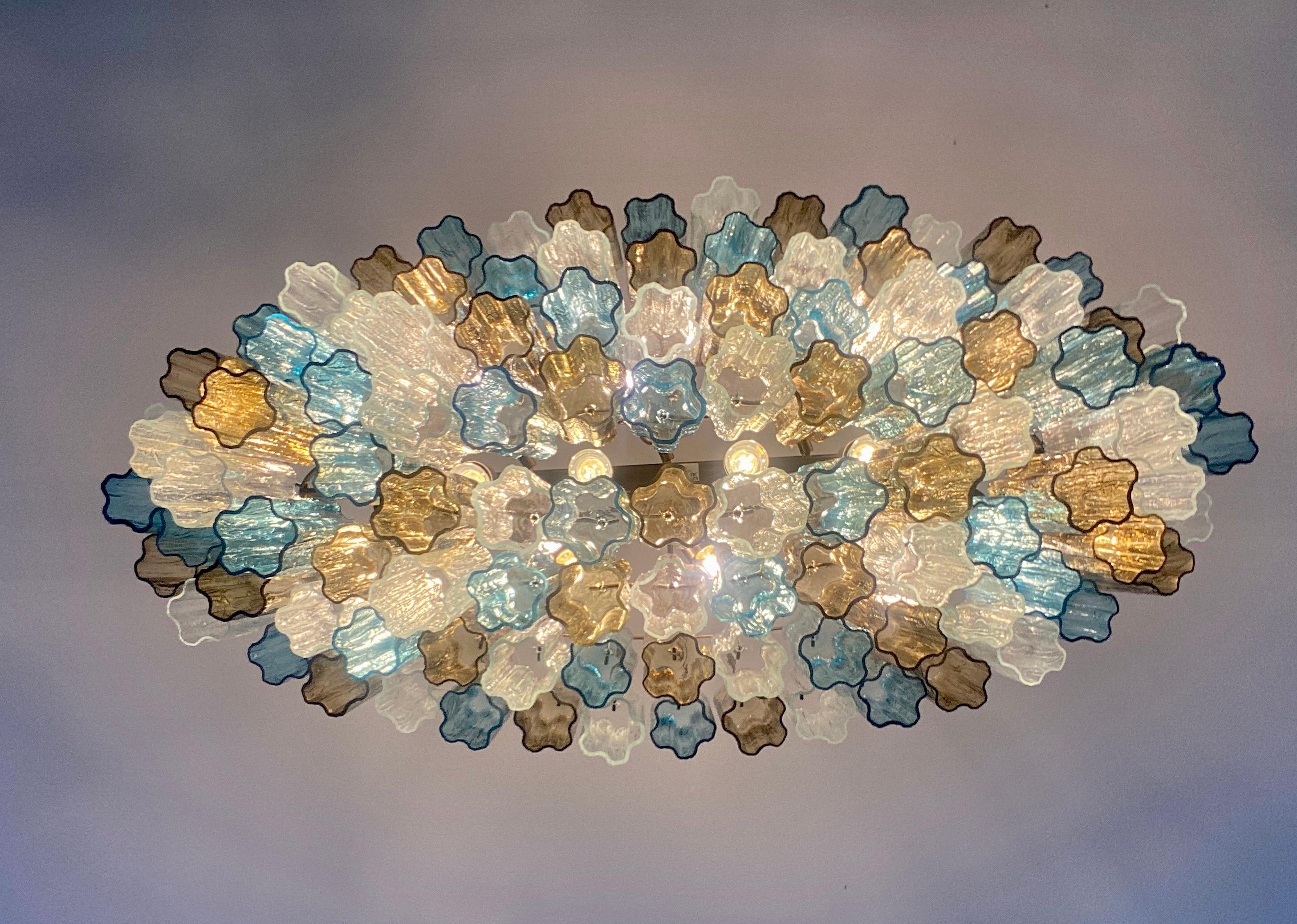 Verre Grand lustre moderne de forme ovale en verre de Murano multicolore de Veneziani Arte en vente