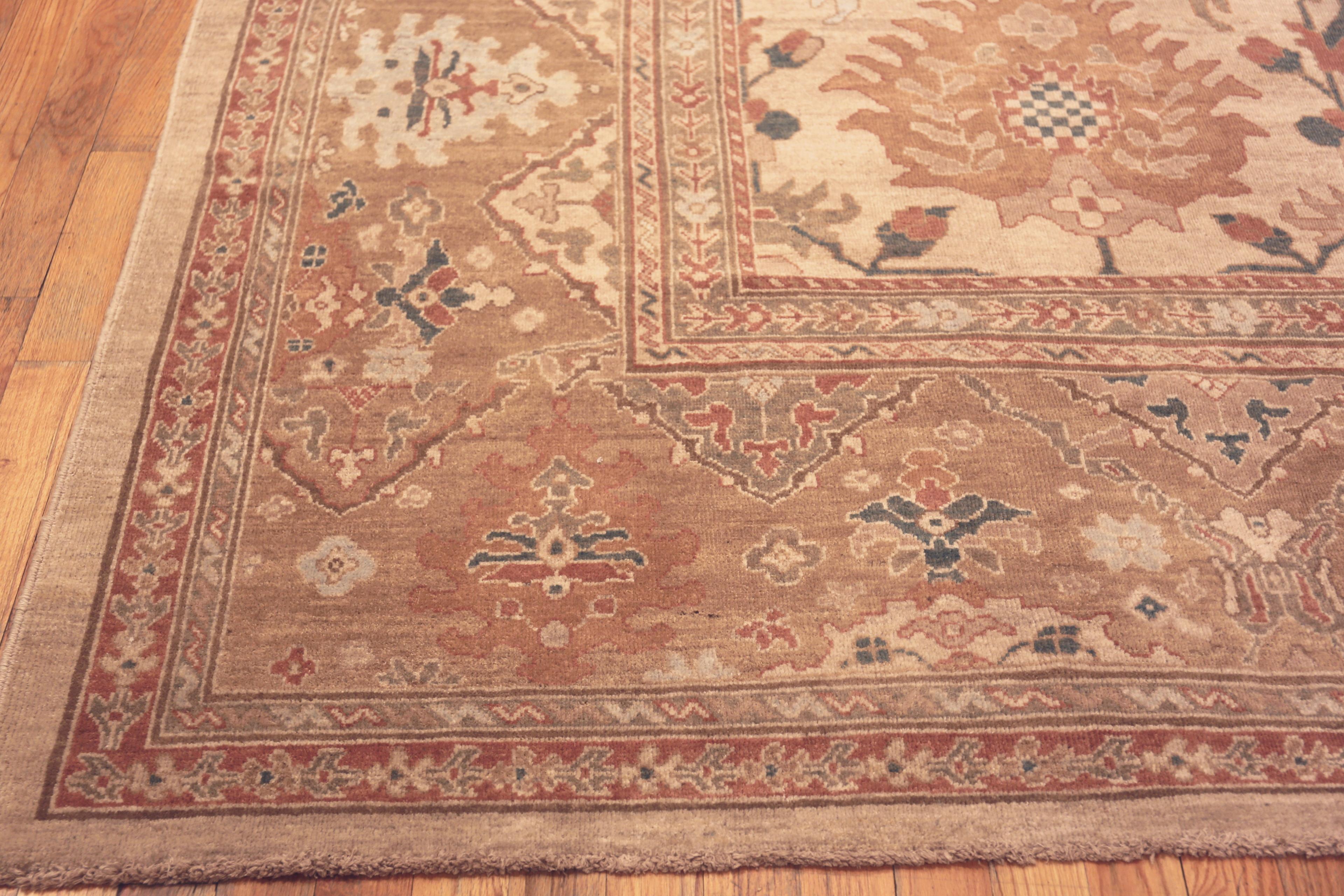 Collection Nazmiyal - Grand tapis persan moderne de Sultanabad. 12 pieds 6 po. x 17 pieds 6 po. Neuf - En vente à New York, NY