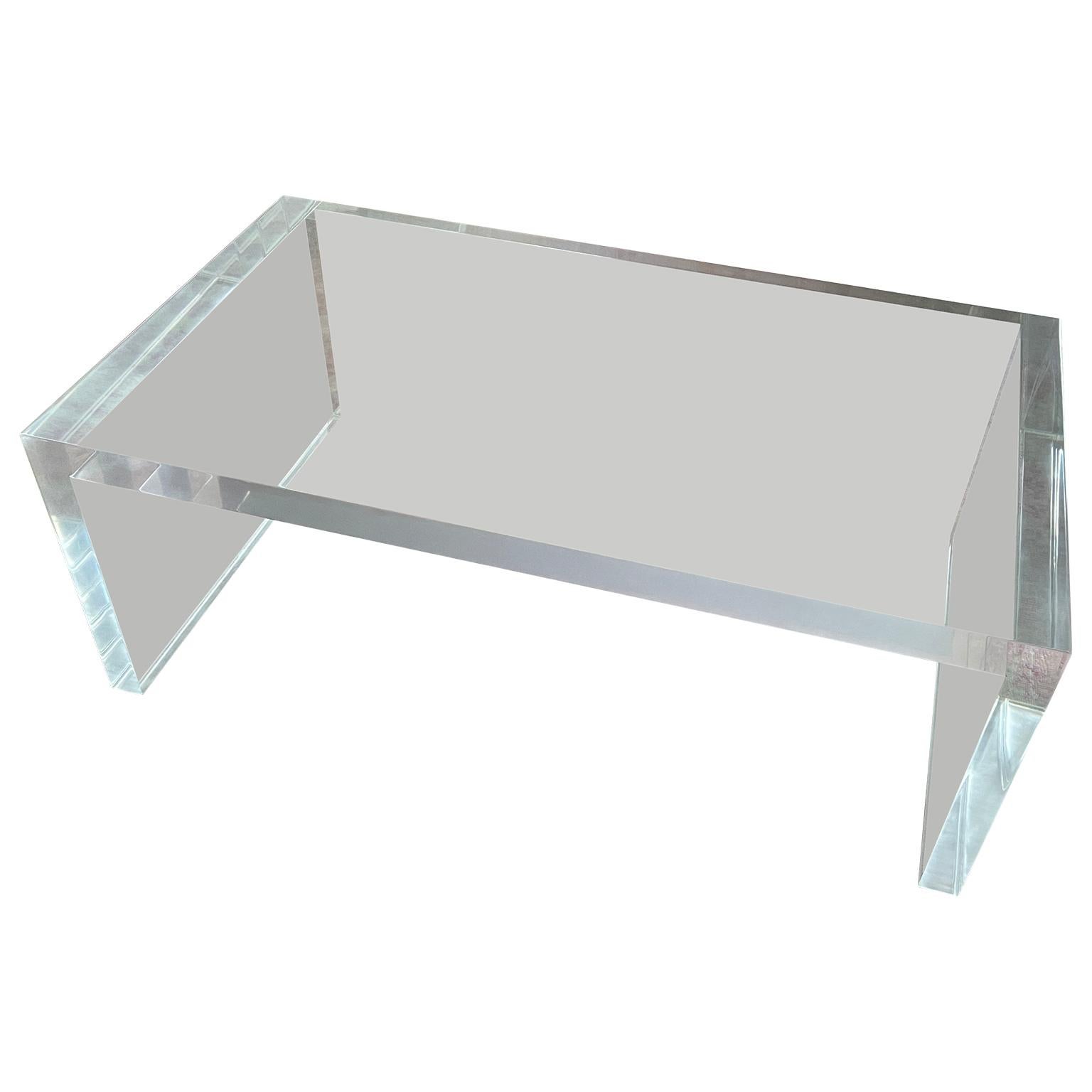 Large Rectangular Thick Lucite Coffee or Cocktail Table Hollis Era In Good Condition In Haddonfield, NJ
