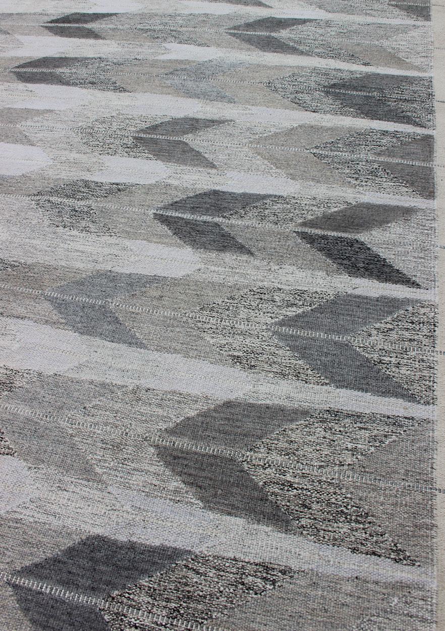 Grand tapis moderne scandinave/suédois à tissage plat à motif géométrique Neuf - En vente à Atlanta, GA
