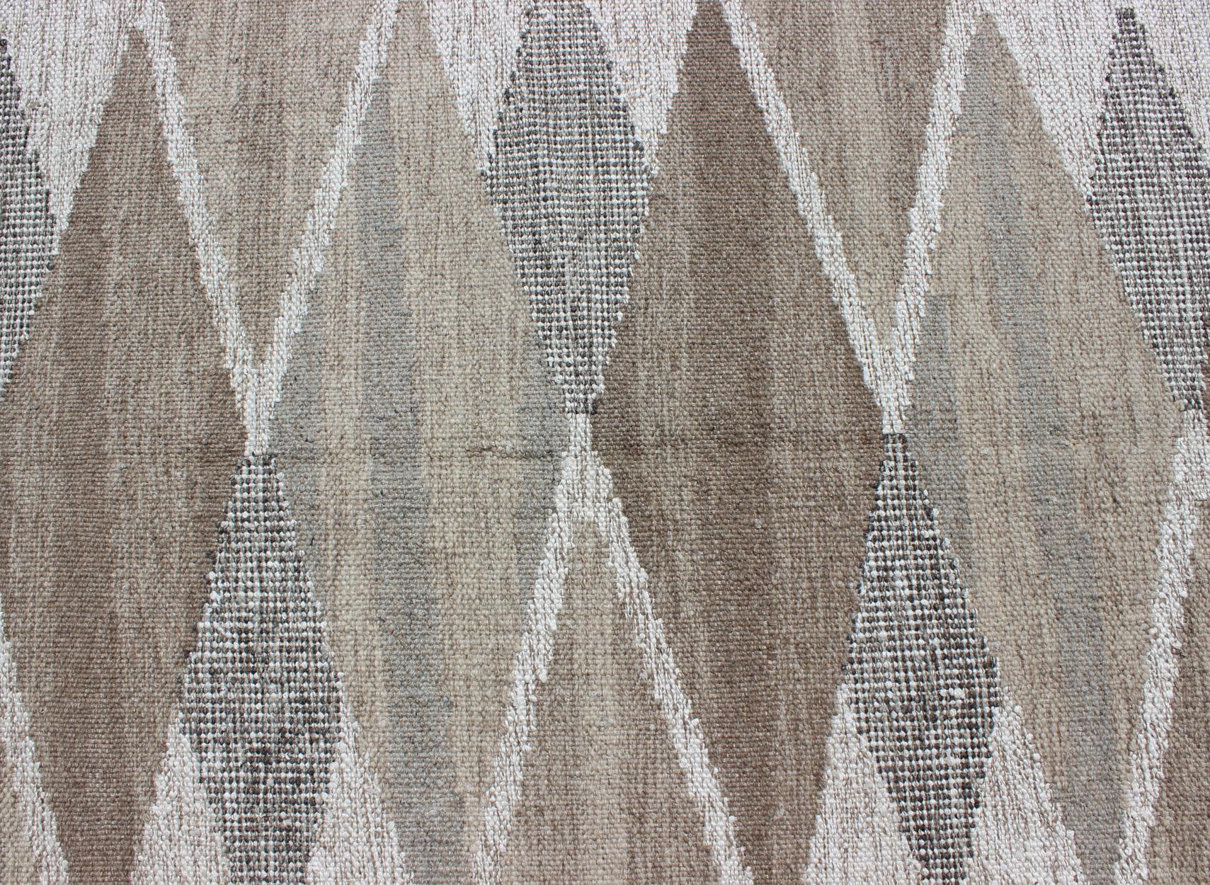Wool Large Modern design Scandinavian/Swedish Rug in All Over Diamond Motifs