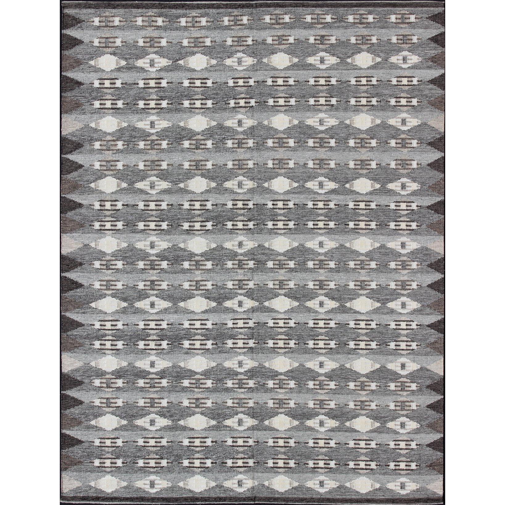Großer moderner skandinavisch/schwedischer Teppich in Grau und Braun mit geometrischem Design