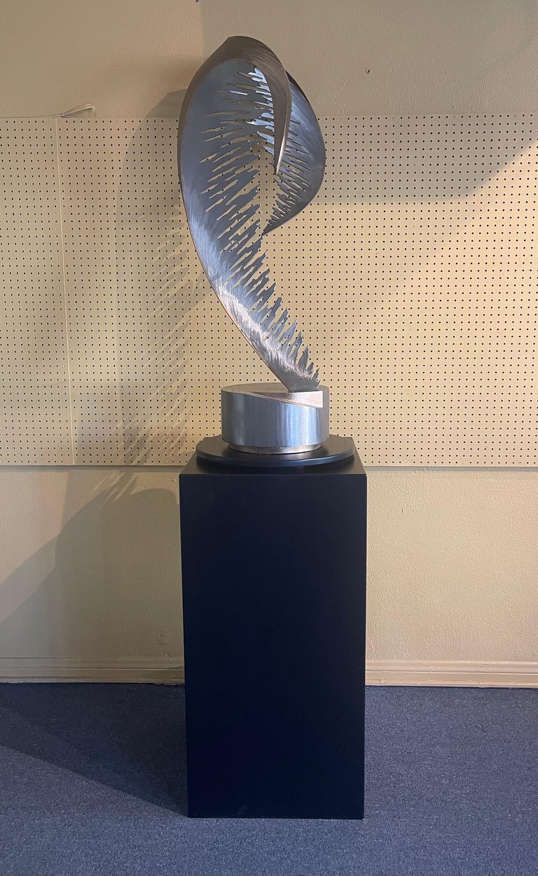 Große moderne Skulptur aus Edelstahl und Bronze „The Dive“ von John
