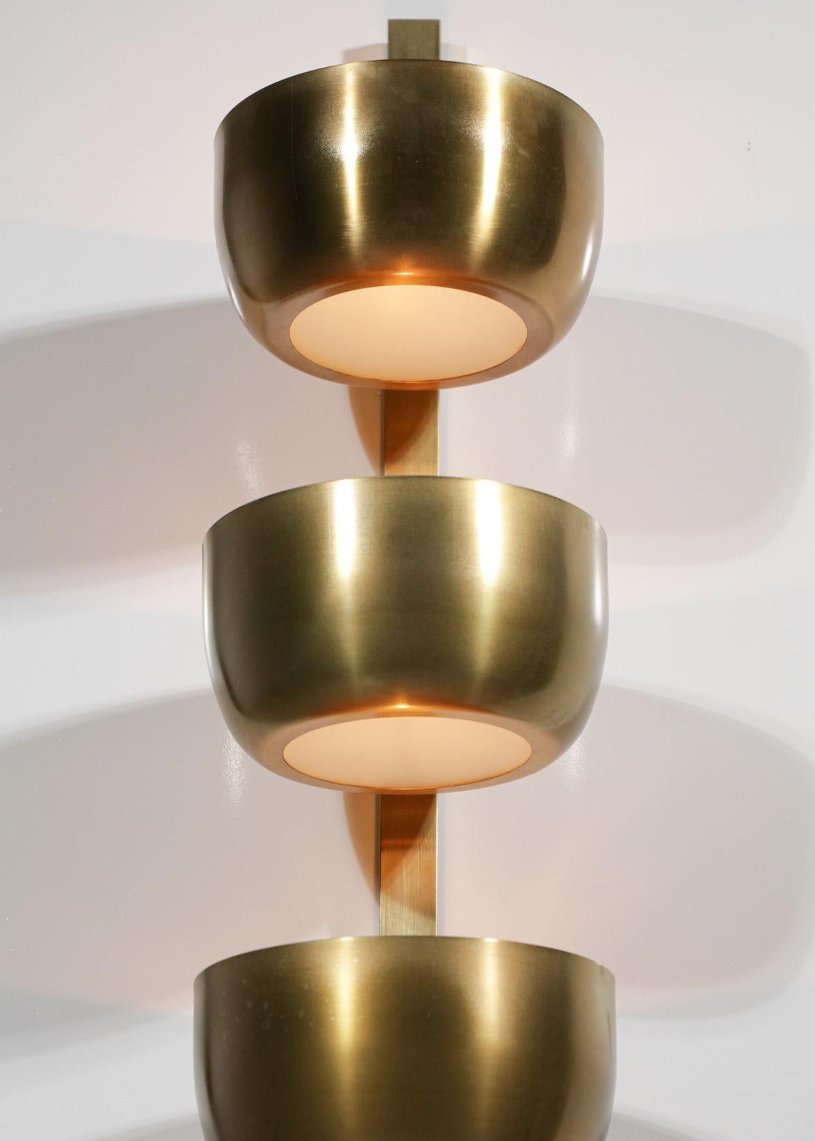 Große moderne Wandleuchter aus massivem Messing, 3 Tassen, Vintage-Design, „Trio“, EL138 im Zustand „Neu“ im Angebot in Ternay, Auvergne-Rhône-Alpes