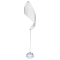 Gran Escultura Cinética Moderna de Acero Forjado Esmaltado Blanco '95 M.G. La Mair
