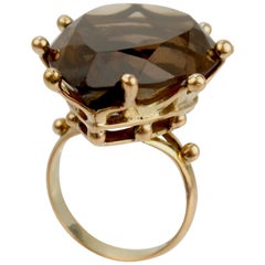 Grande bague cocktail moderniste en or 14 carats et quartz fumé