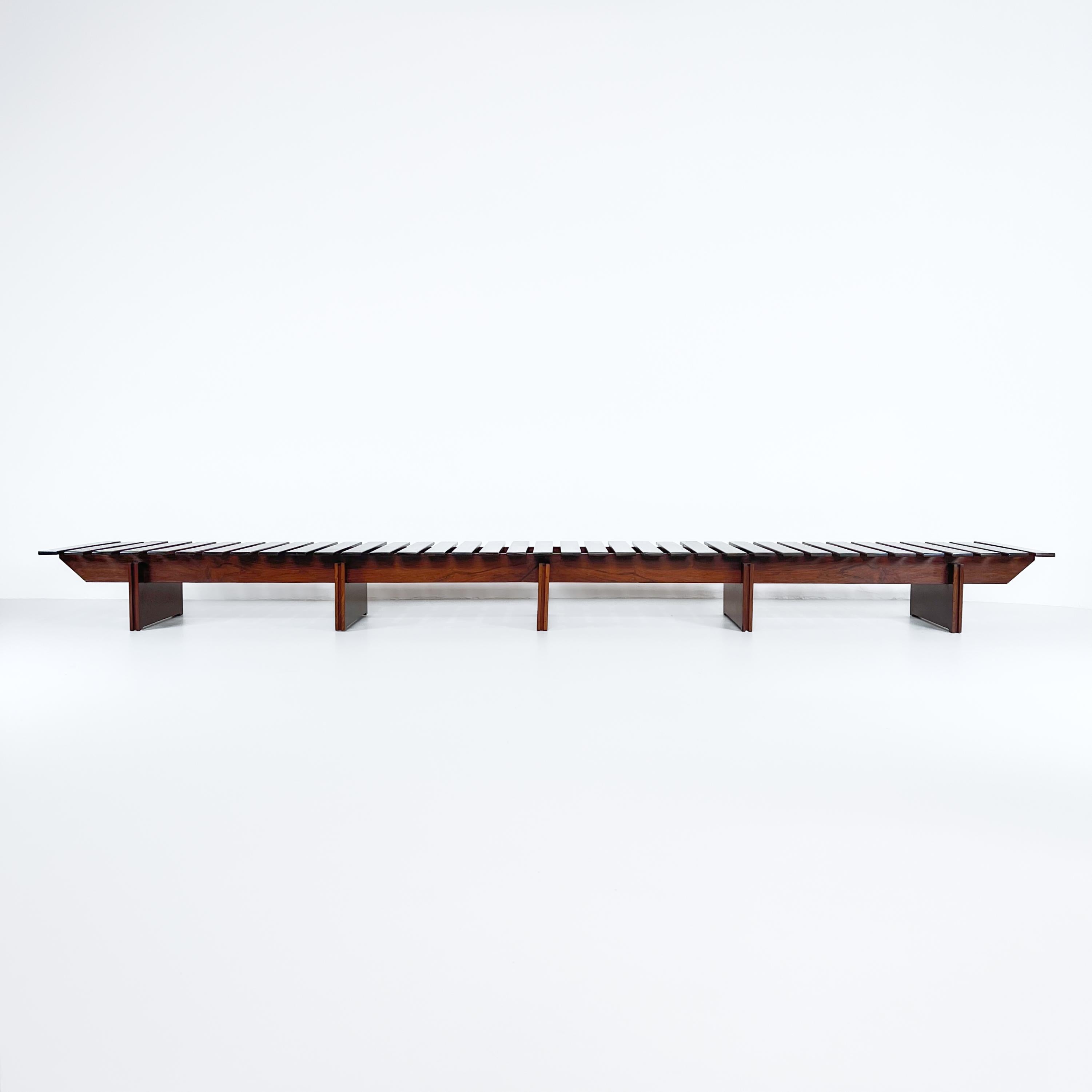 large modernist bench in jacaranda brazil 1960 mid-century, designer Celina Zilberberg.

The design by CELINA ZILBERBERG, together with Oca, by Sérgio Rodrigues, were responsible for the innovation of modern furniture in the 1960s, a genuinely