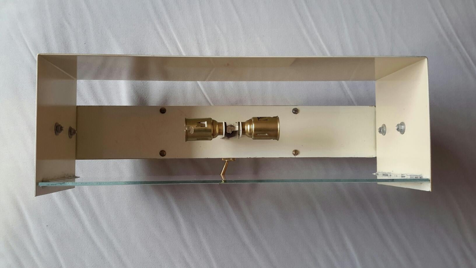  Large Modernist Brass Wall Lamp, 1960 For Sale 4