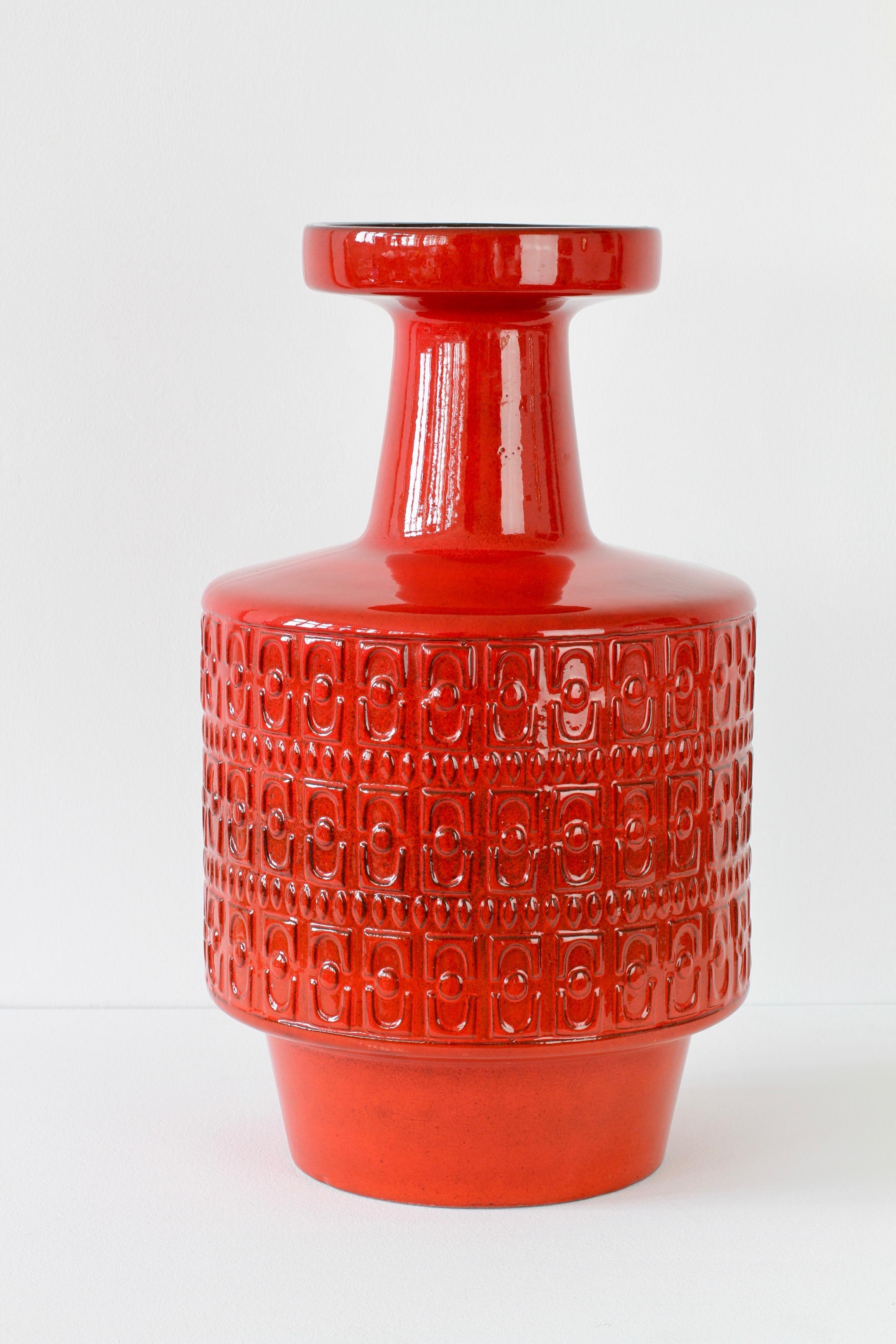 Large Modernist Bright Red West German Floor Vase by Fohr Pottery, circa 1970 In Good Condition In Landau an der Isar, Bayern