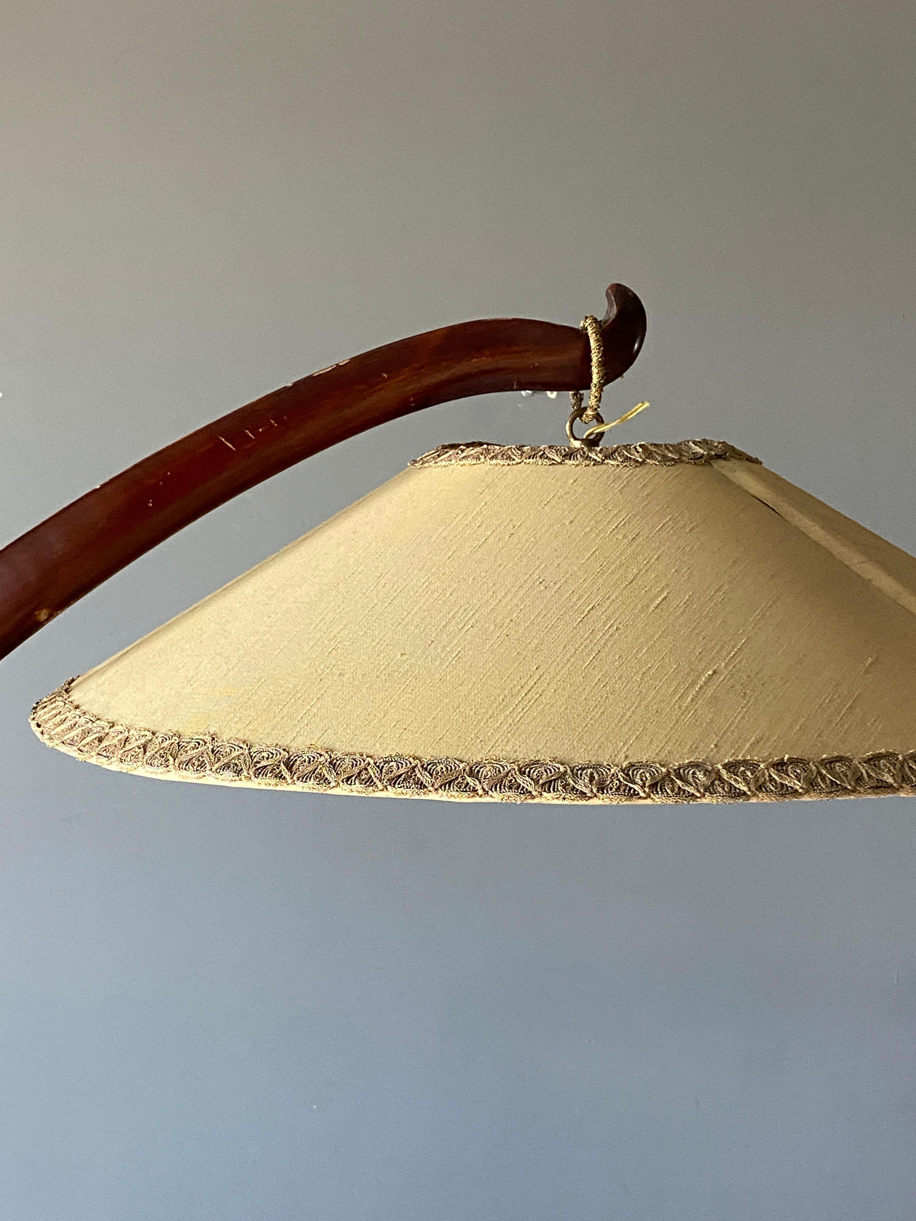 curved wood floor lamp