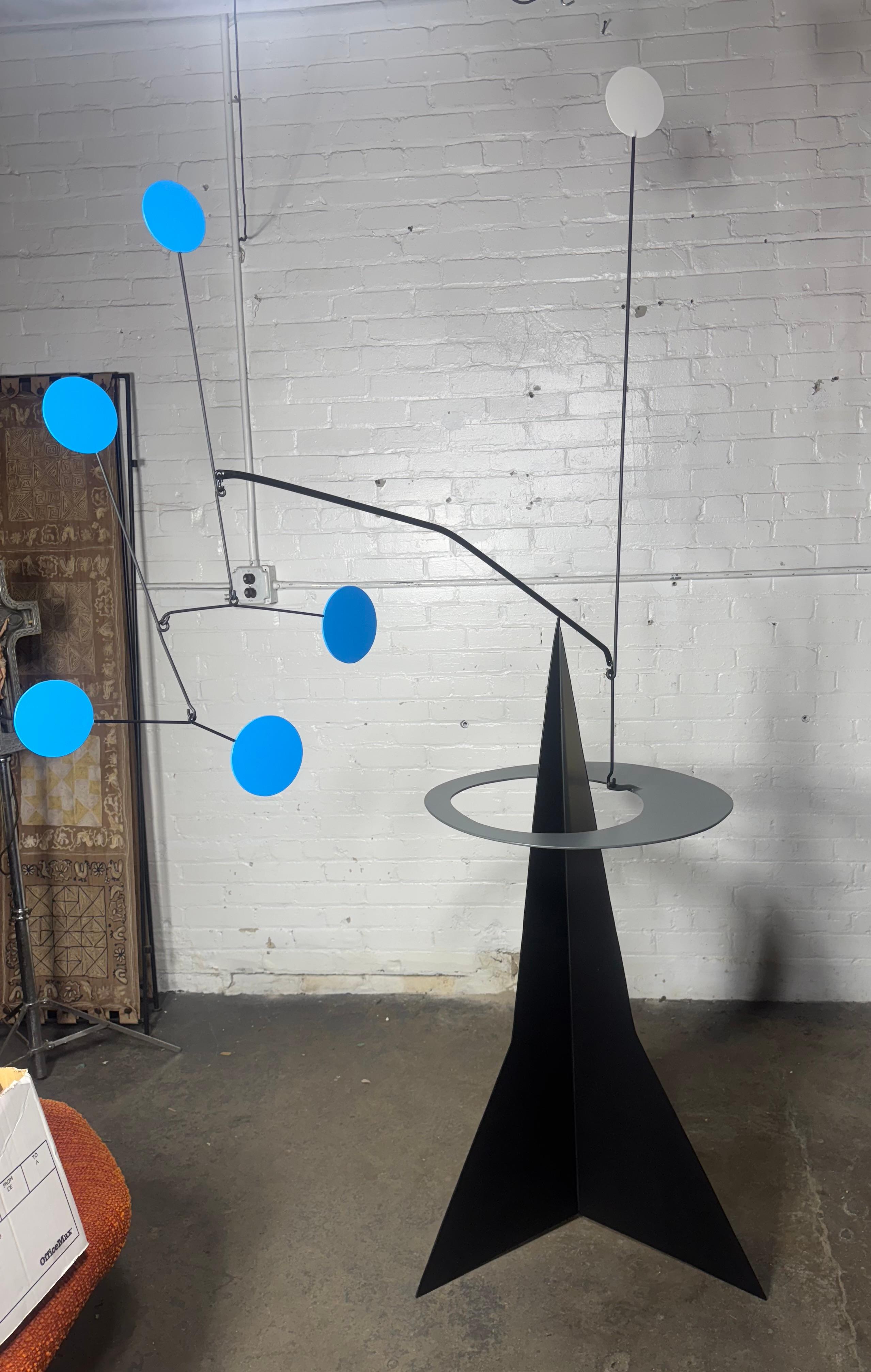 Metallo Stabile cinetico free standing di grandi dimensioni di Graham Sears in vendita