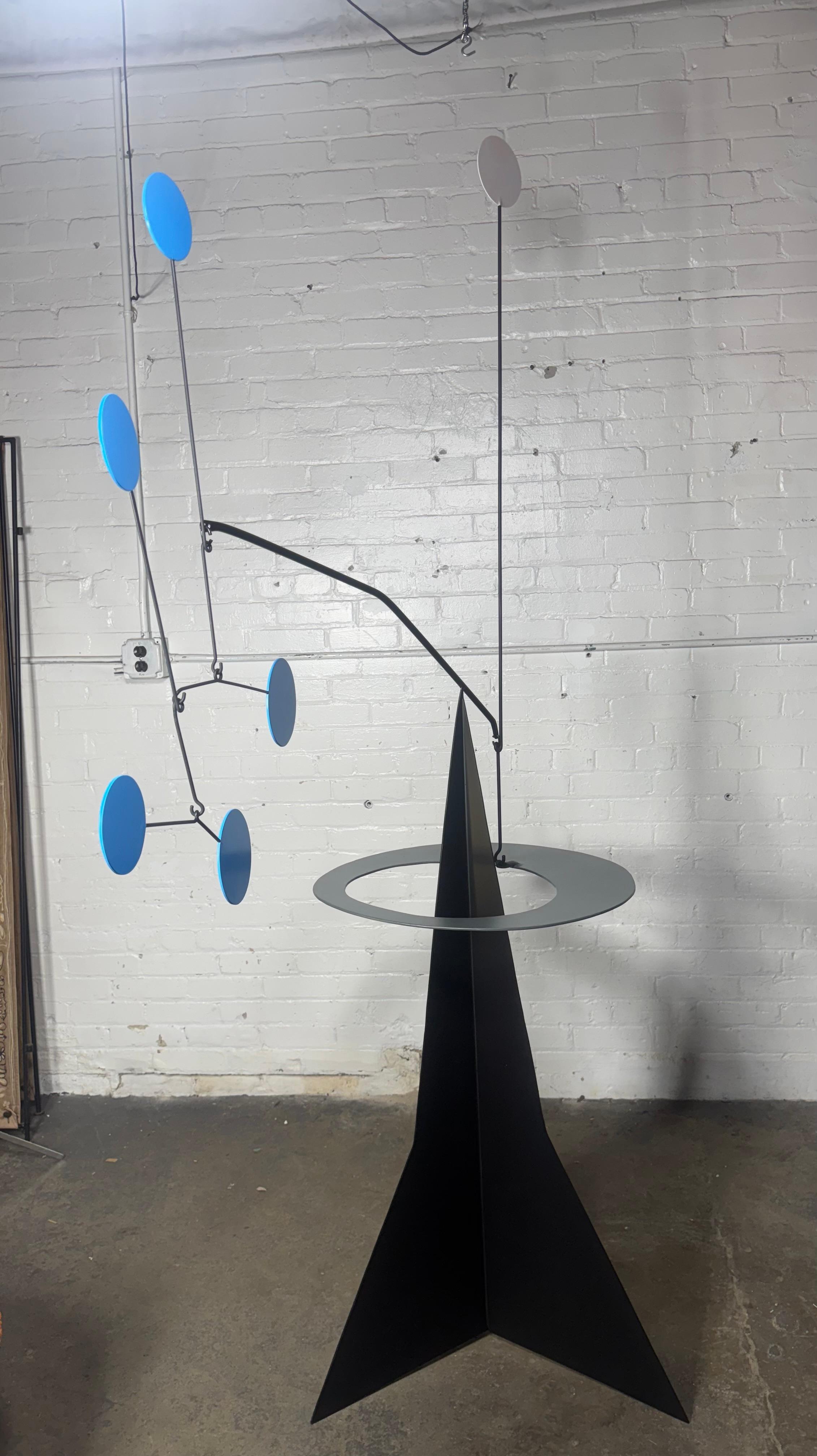 Stabile cinetico free standing di grandi dimensioni di Graham Sears in vendita 1